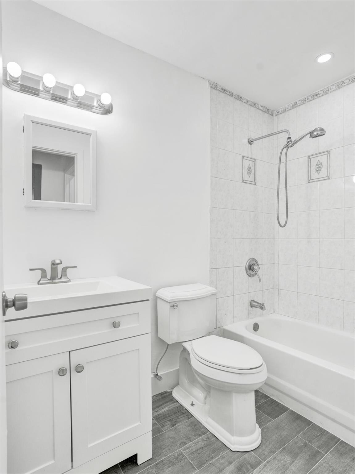 WOODSETTER NORTH - Residential