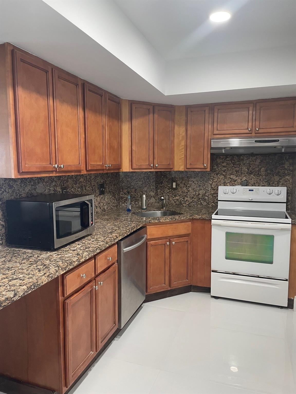 Galt Ocean Club Condo - Residential Lease