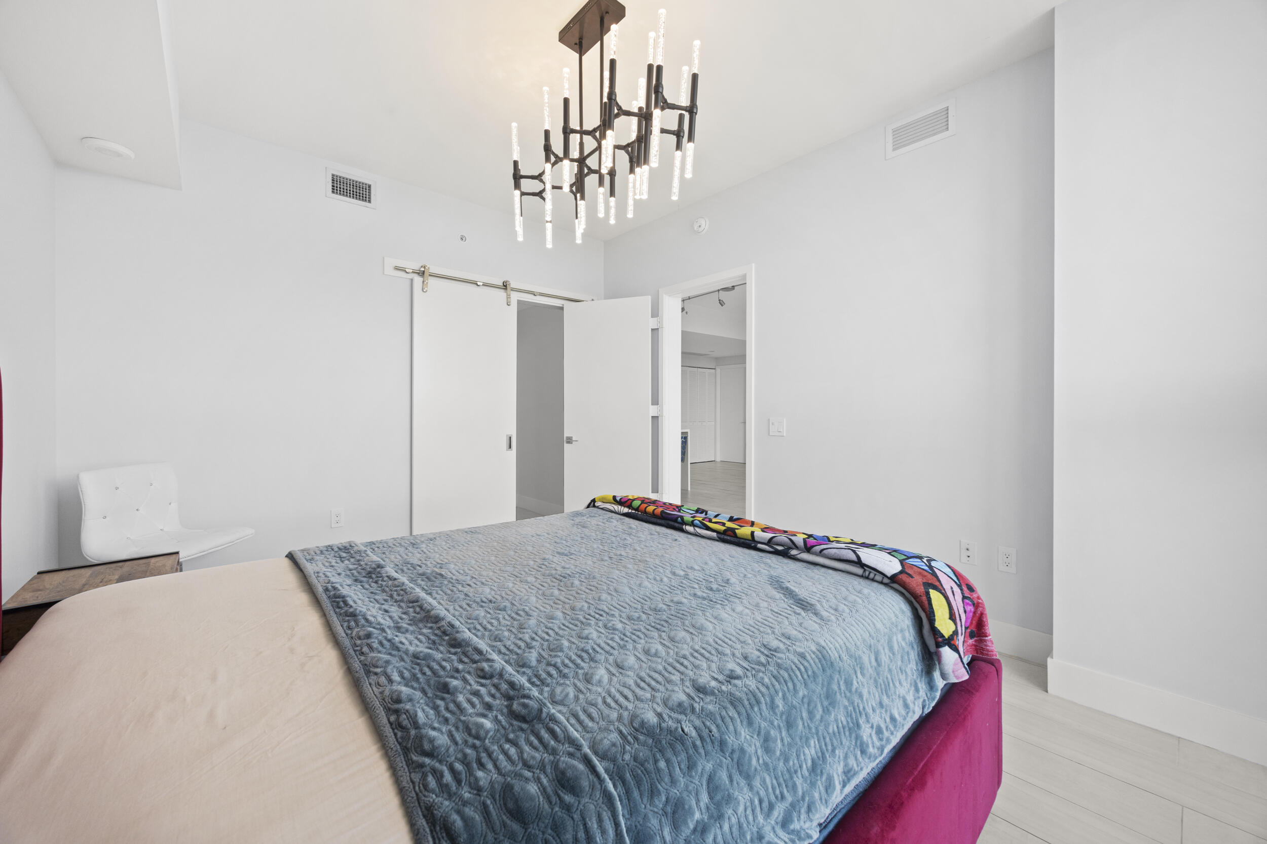 METROPICA NORTH TOWER ONE - Residential