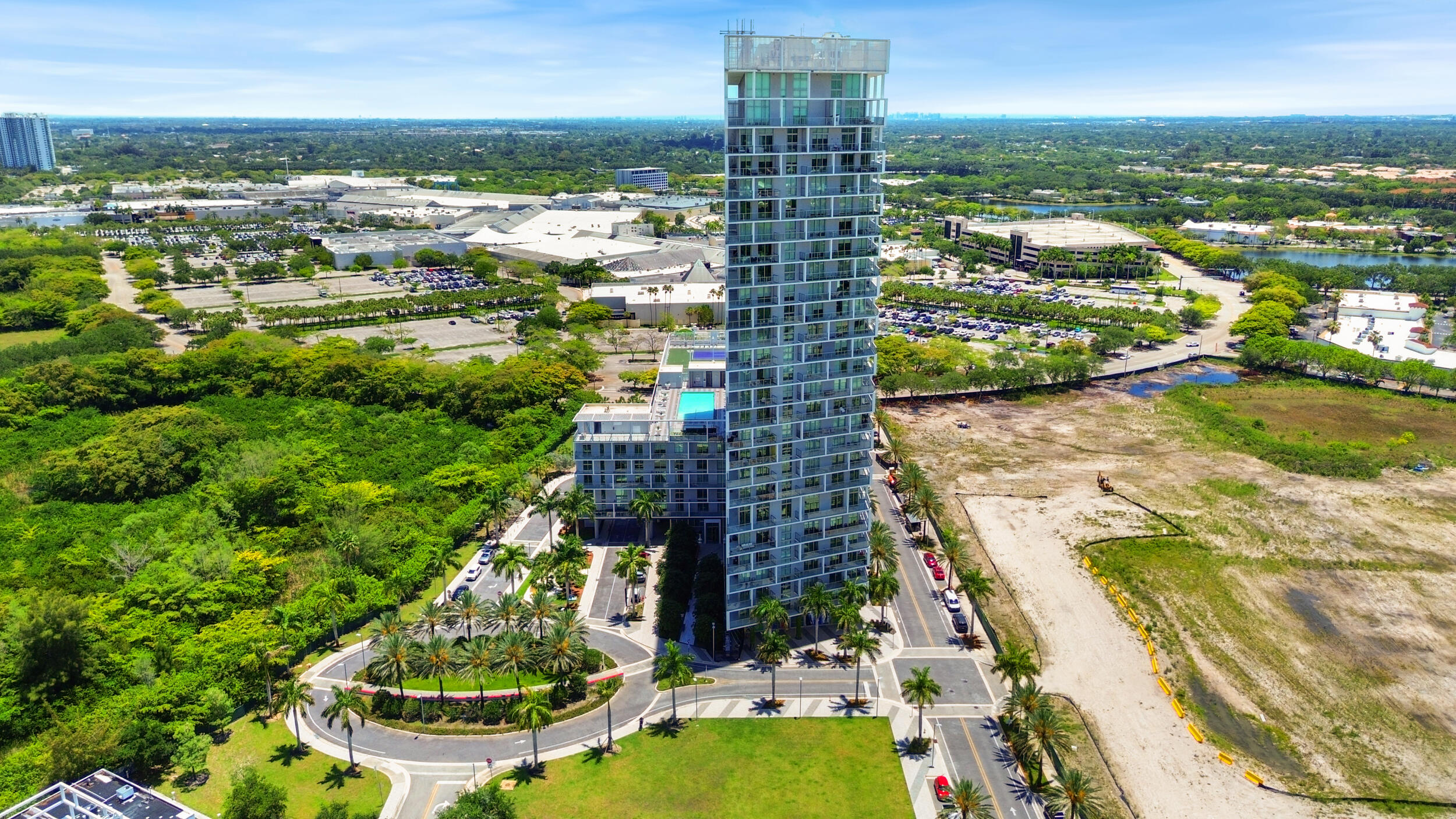 METROPICA NORTH TOWER ONE - Residential