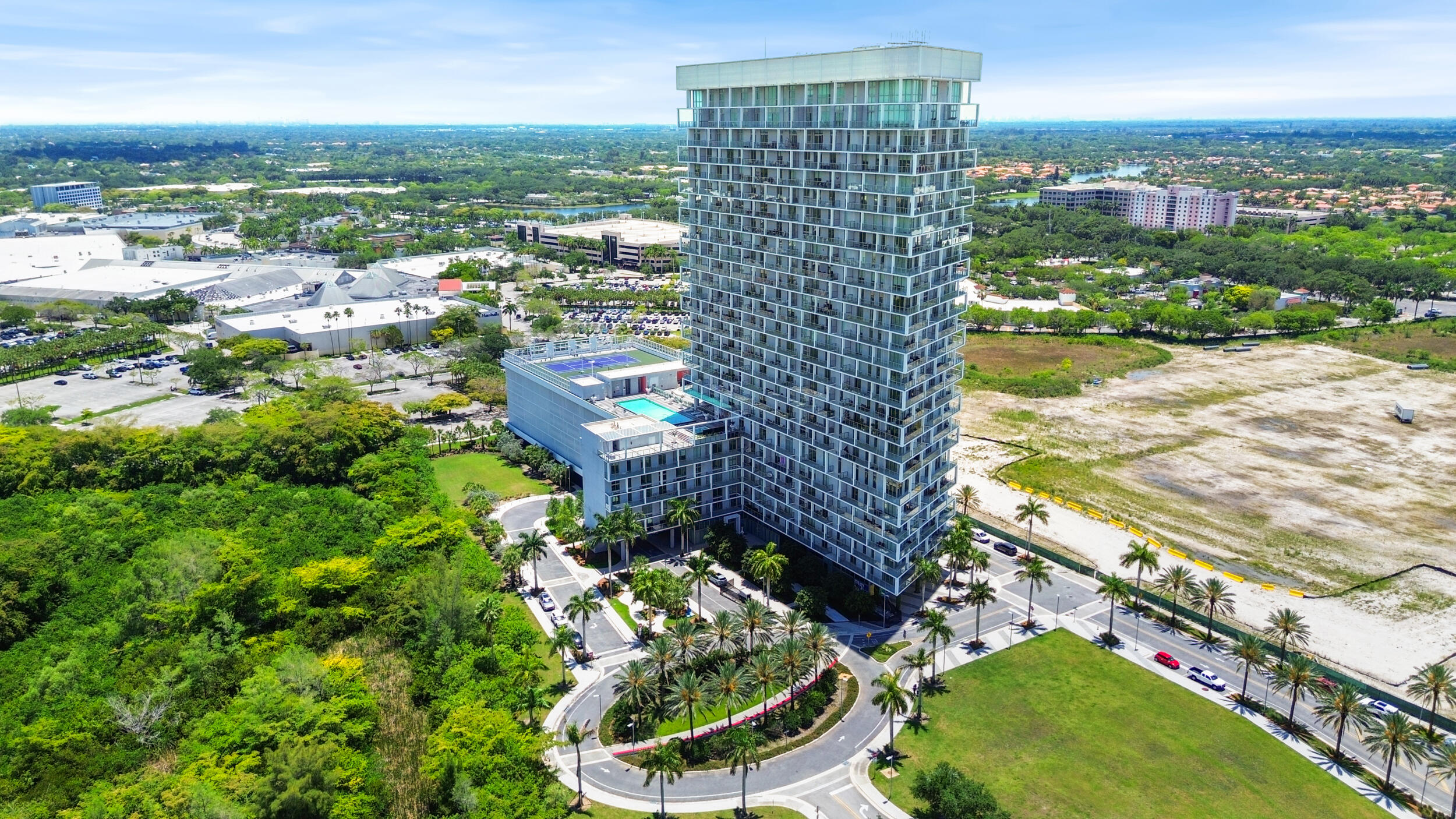 METROPICA NORTH TOWER ONE - Residential