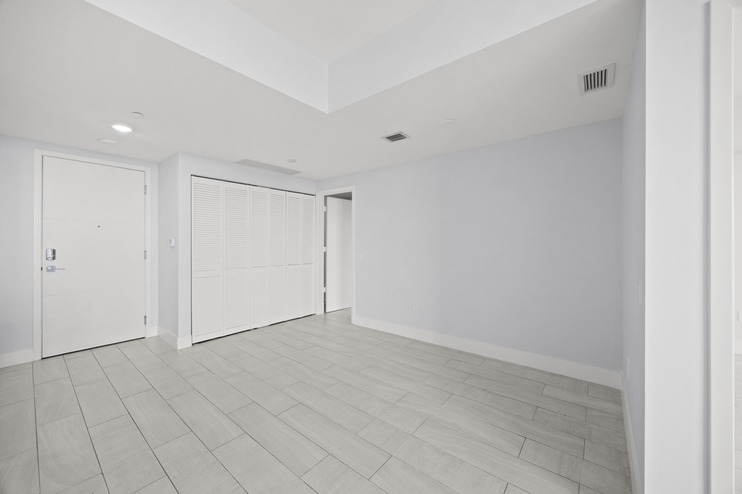 METROPICA NORTH TOWER ONE - Residential