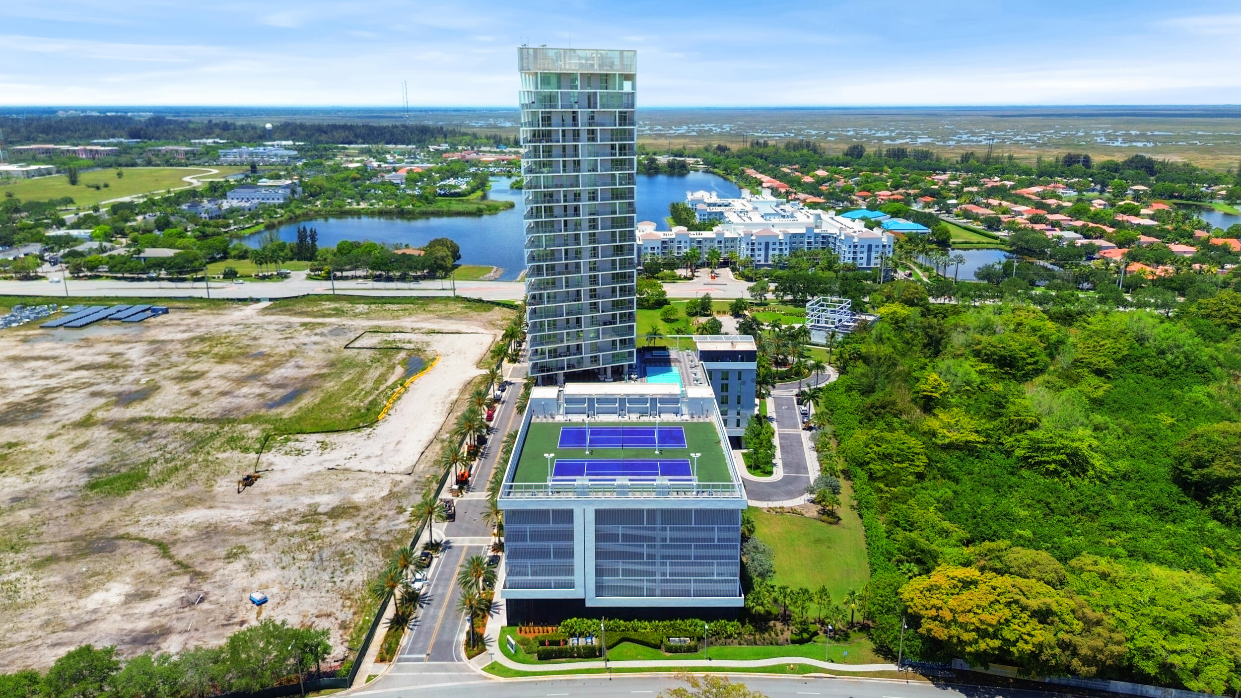 METROPICA NORTH TOWER ONE - Residential