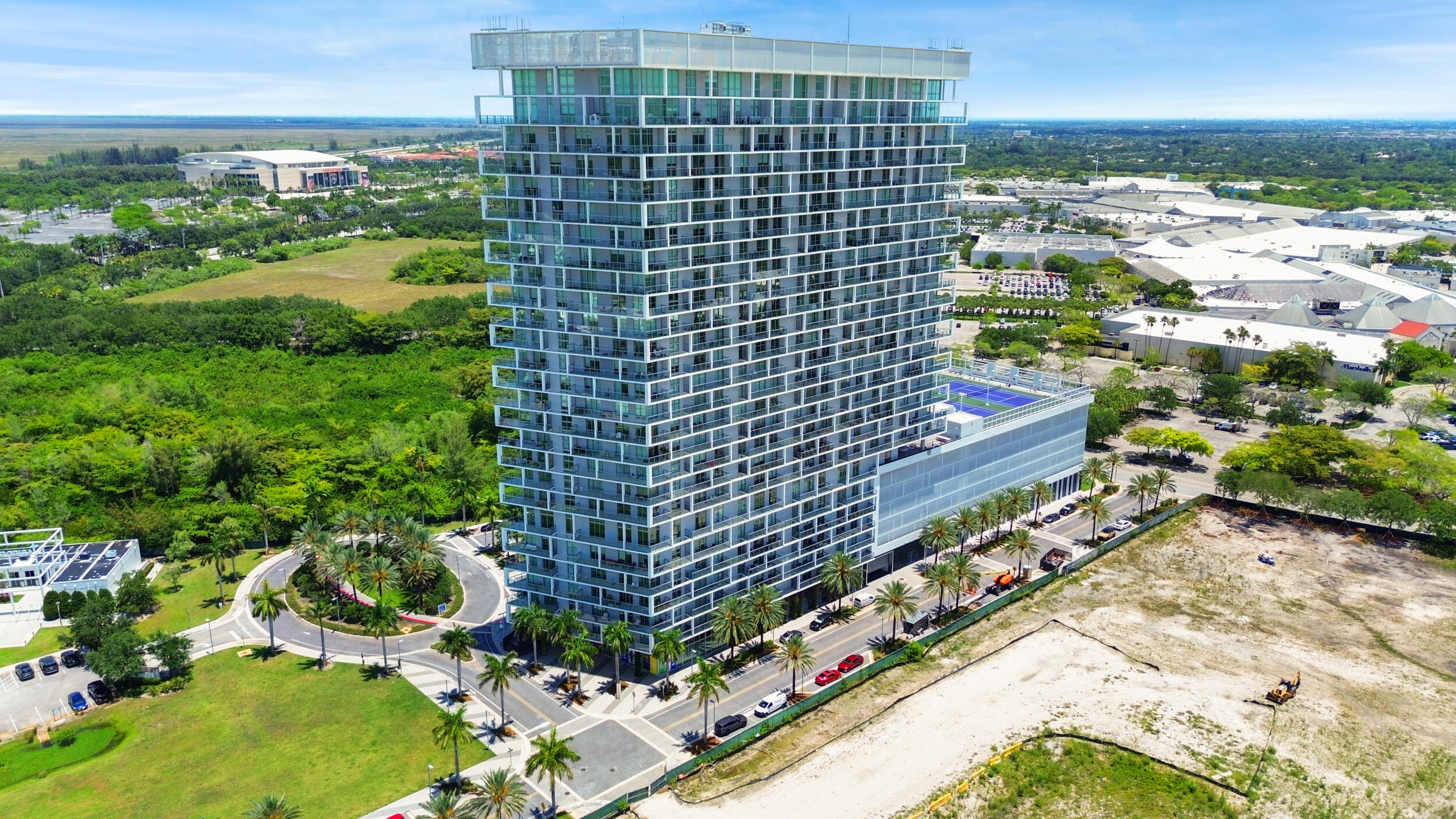 METROPICA NORTH TOWER ONE - Residential