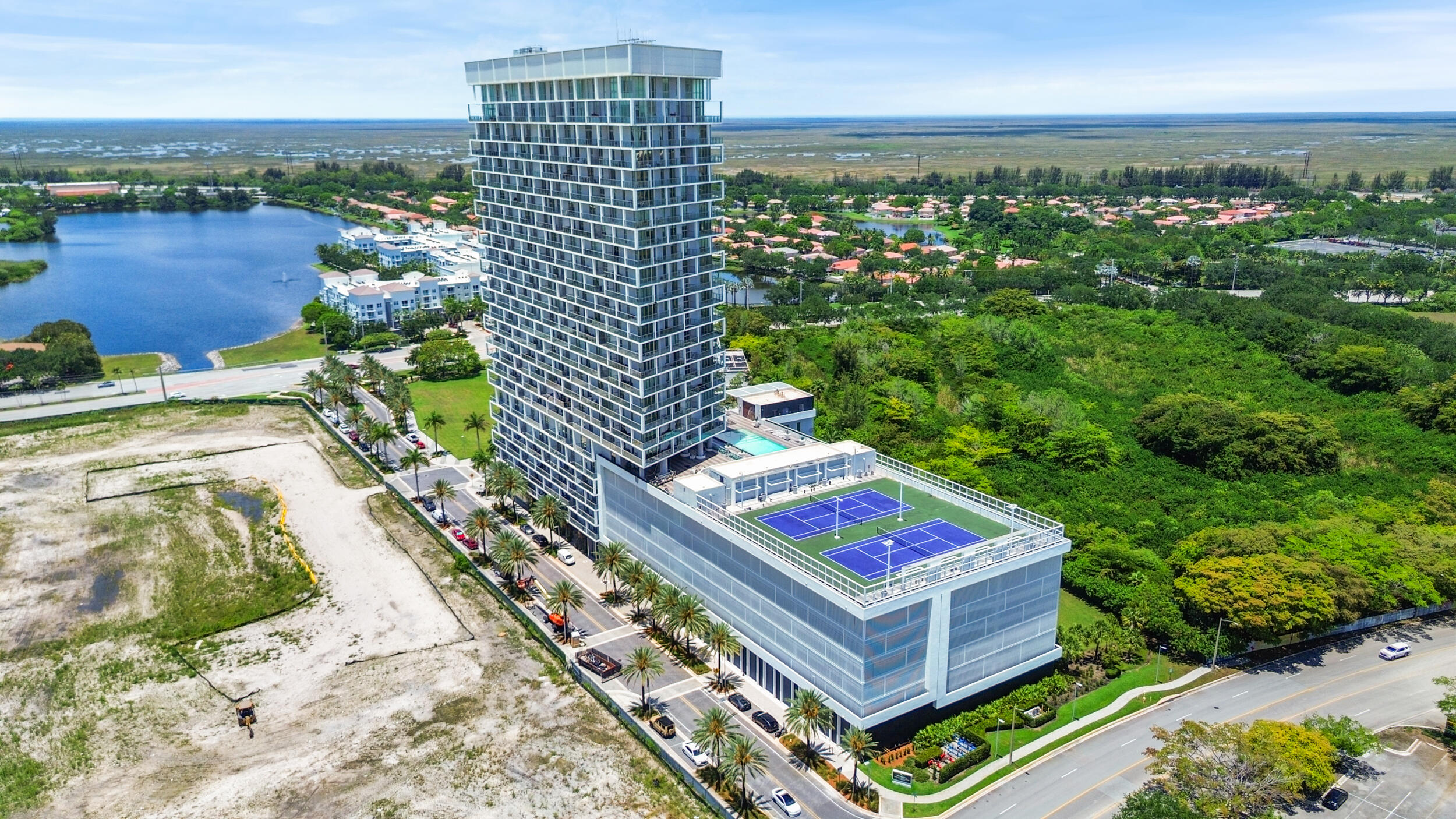 METROPICA NORTH TOWER ONE - Residential