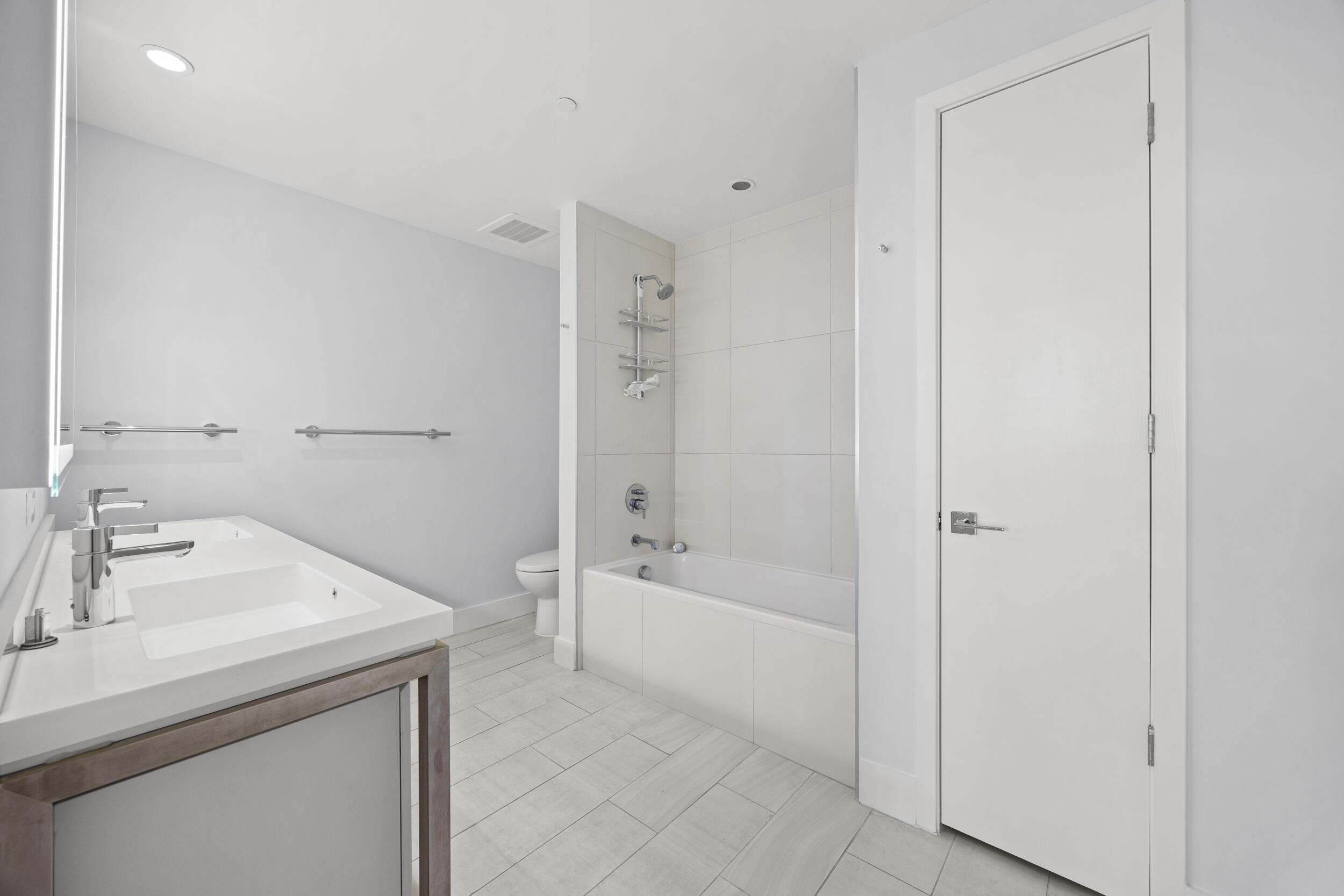 METROPICA NORTH TOWER ONE - Residential