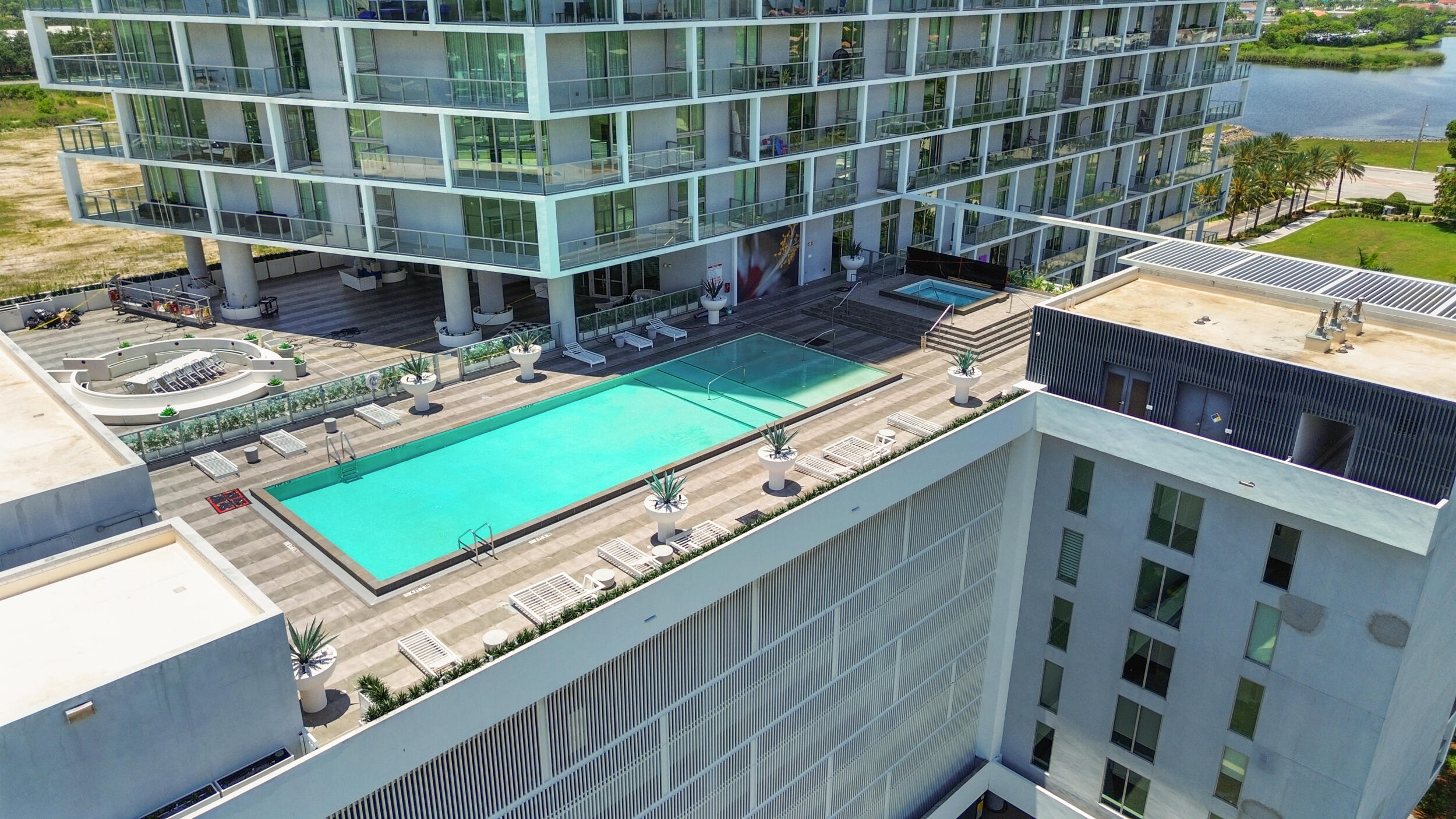 METROPICA NORTH TOWER ONE - Residential