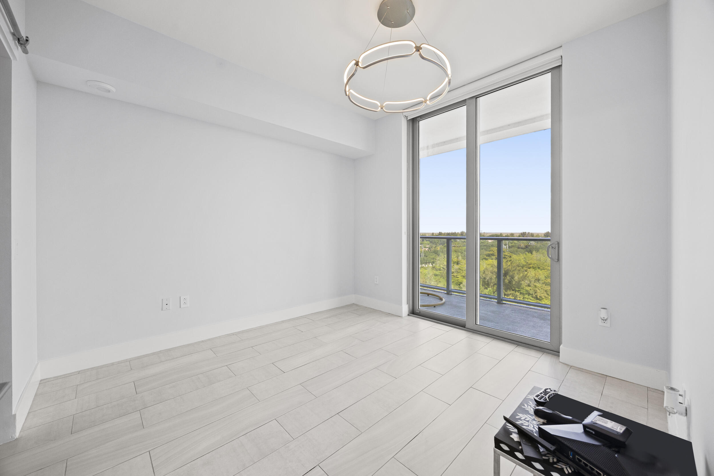 METROPICA NORTH TOWER ONE - Residential
