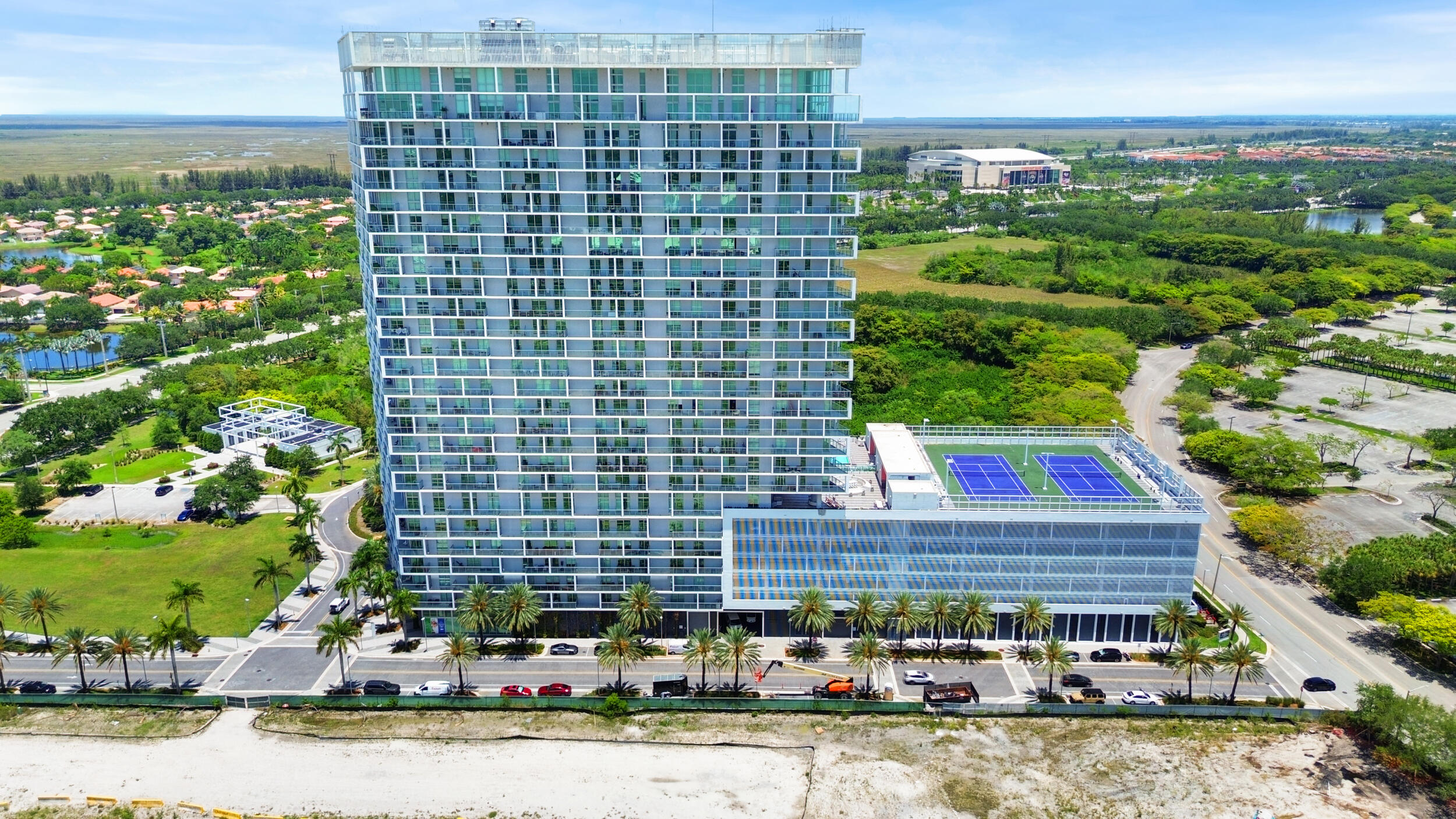 METROPICA NORTH TOWER ONE - Residential