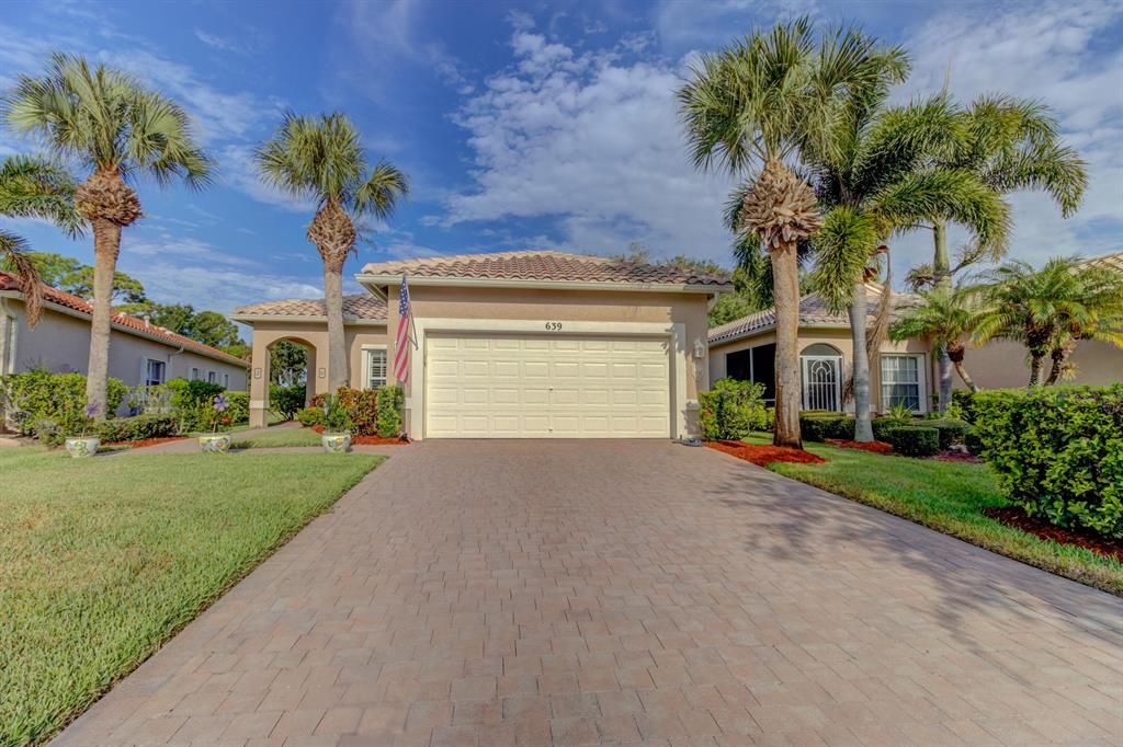 Photo of 639 NW Whitfield Way Way, Port Saint Lucie, FL 34986 (MLS # R10827929)