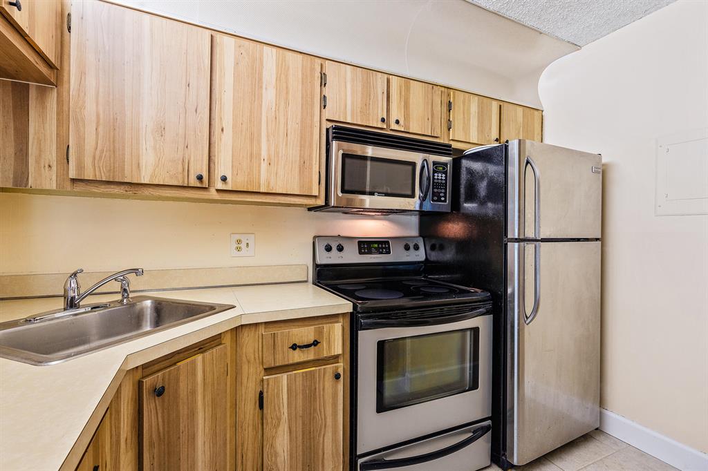 PALM CLUB VILLAGE I-#1 & I-#2 COND - Residential