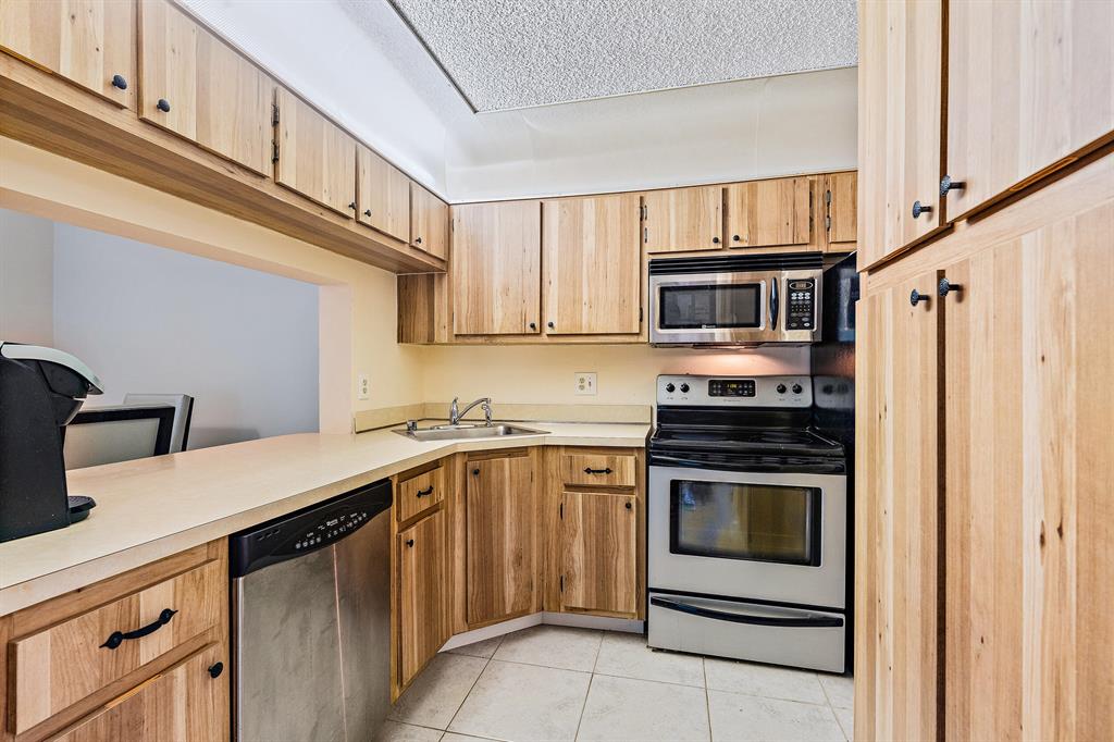 PALM CLUB VILLAGE I-#1 & I-#2 COND - Residential