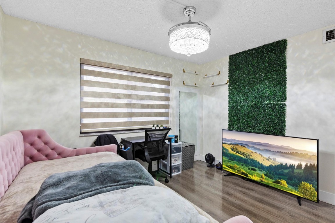 ISLE OF SANDALFOOT CONDO - Residential