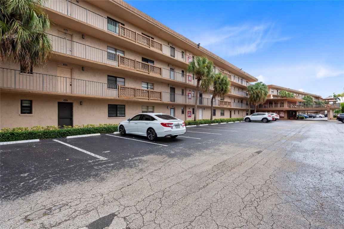 ISLE OF SANDALFOOT CONDO - Residential