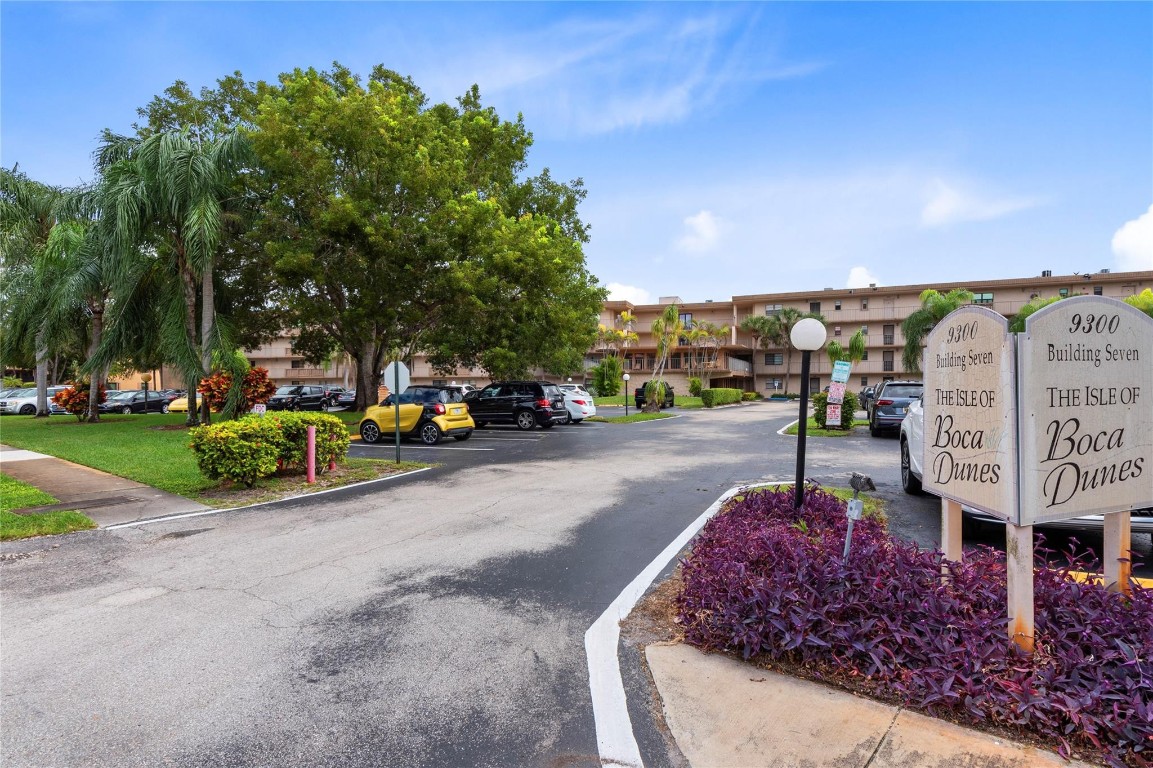 ISLE OF SANDALFOOT CONDO - Residential