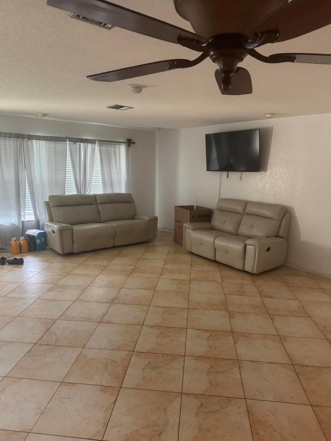 MIRAMAR ISLES SEC 3 - Residential