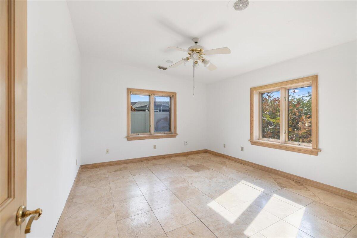 VERO SHORES UNIT 1 - Residential