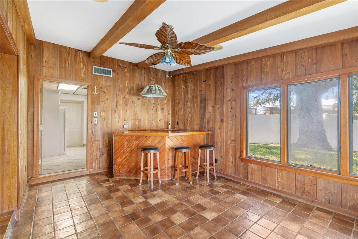 VERO SHORES UNIT 1 - Residential