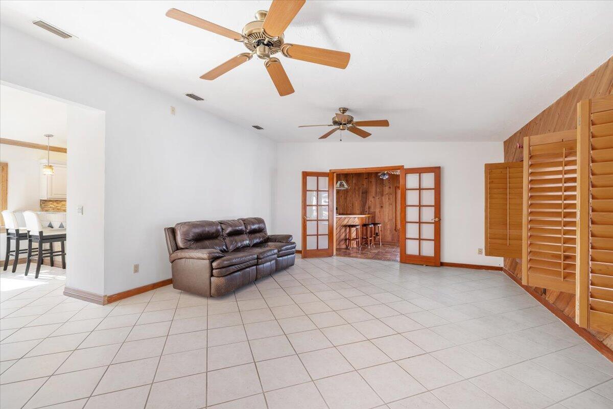 VERO SHORES UNIT 1 - Residential