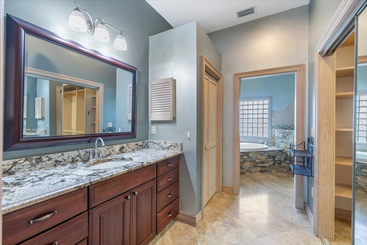 VERO SHORES UNIT 1 - Residential