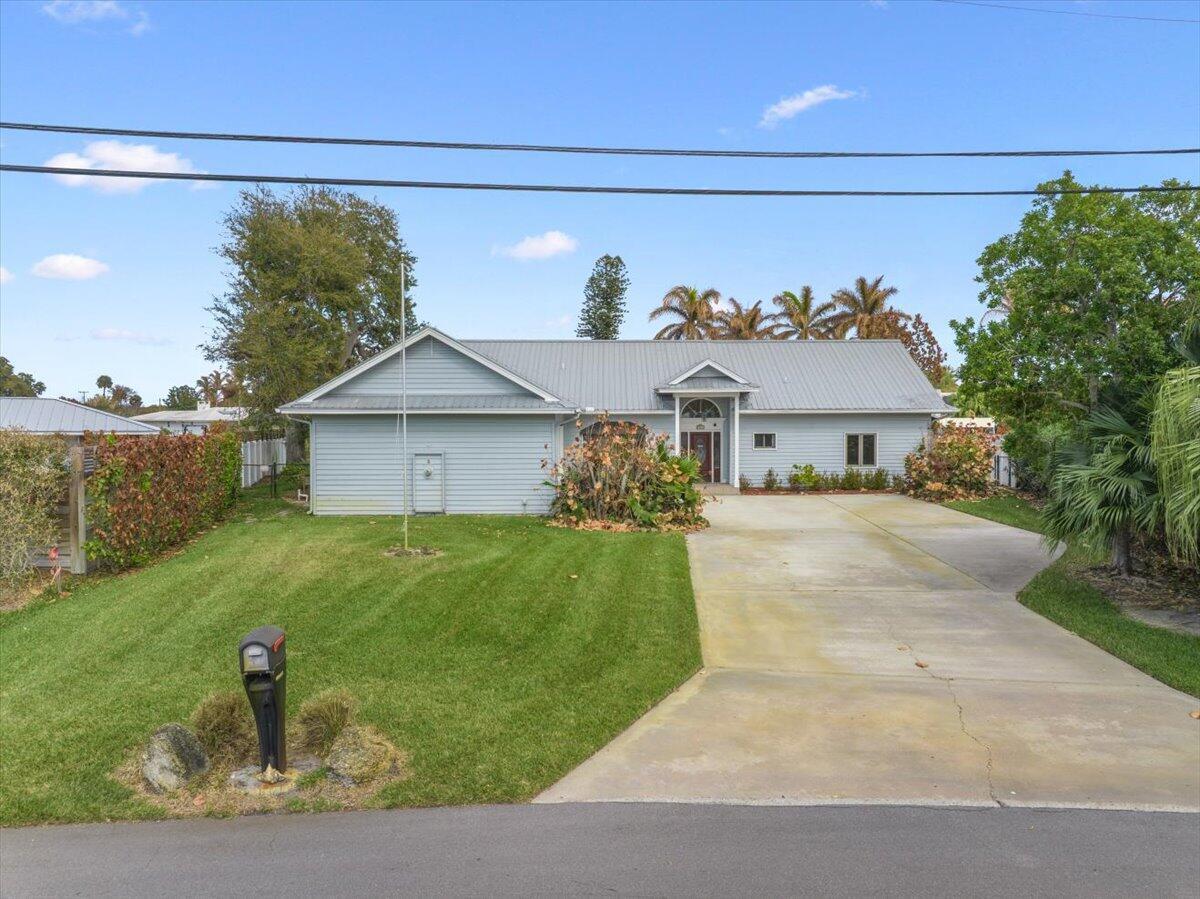 VERO SHORES UNIT 1 - Residential