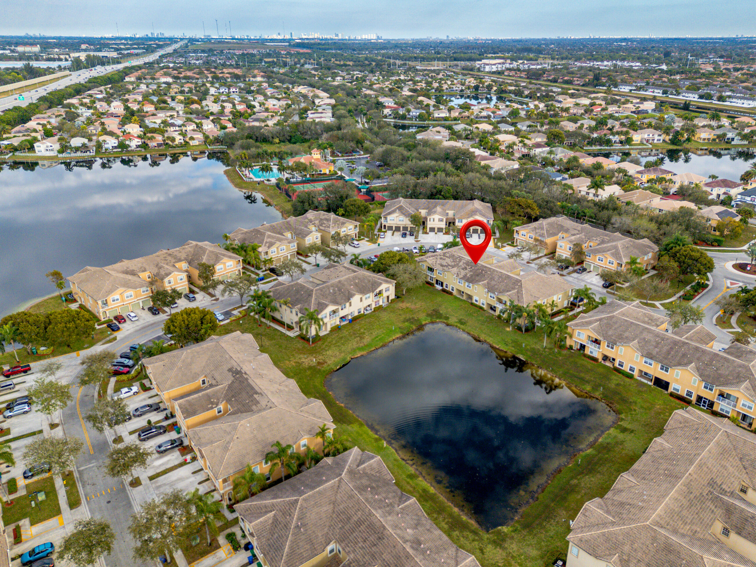 BANYAN BAY CONDO - Residential