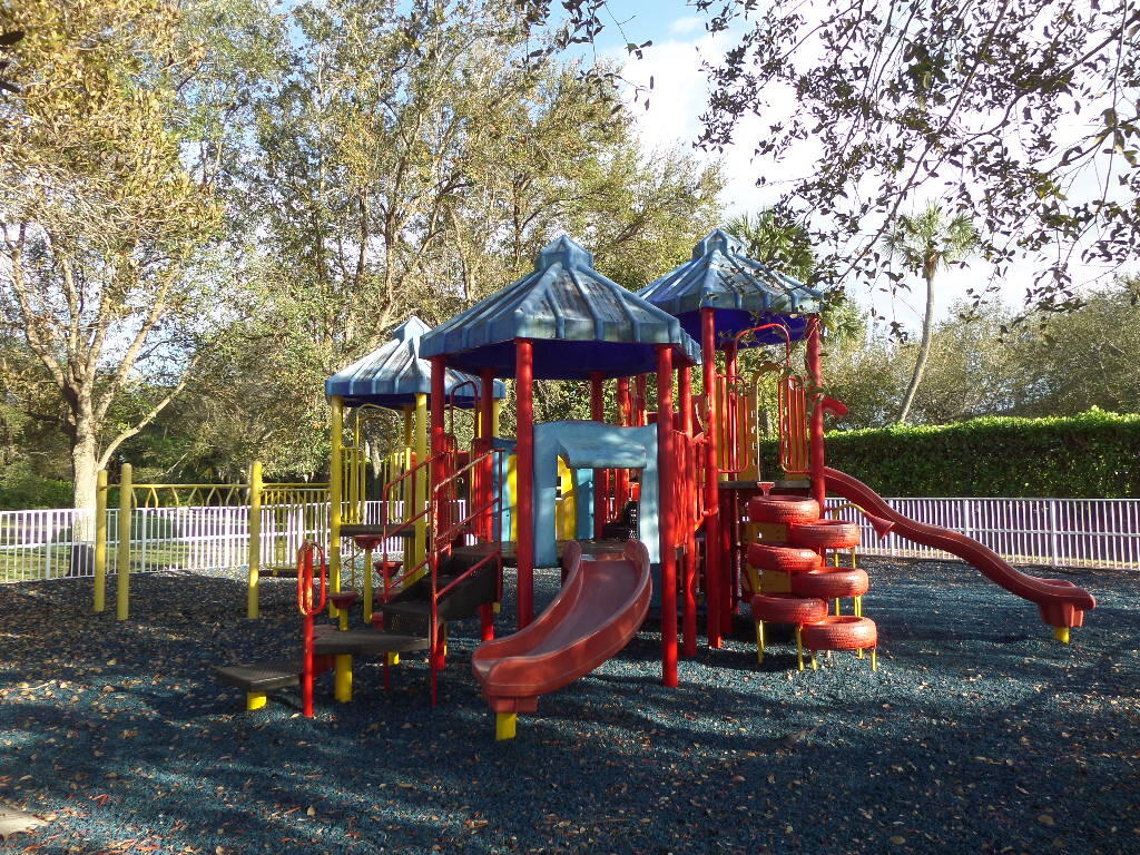 BANYAN BAY CONDO - Residential