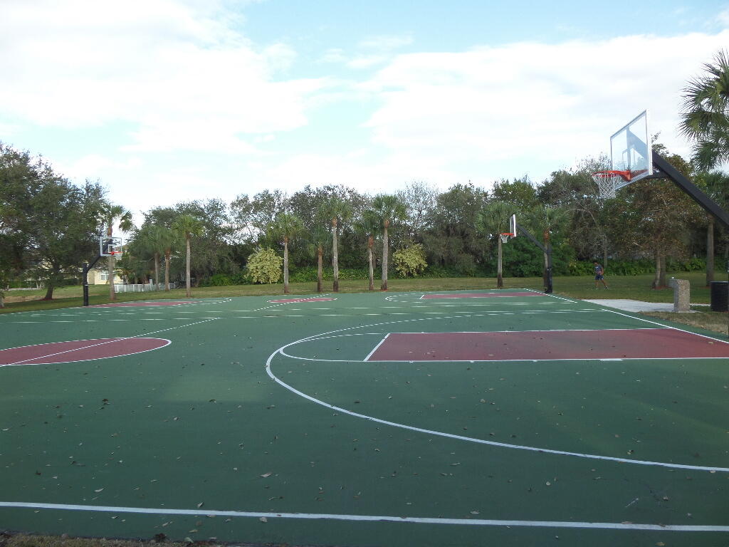 BANYAN BAY CONDO - Residential