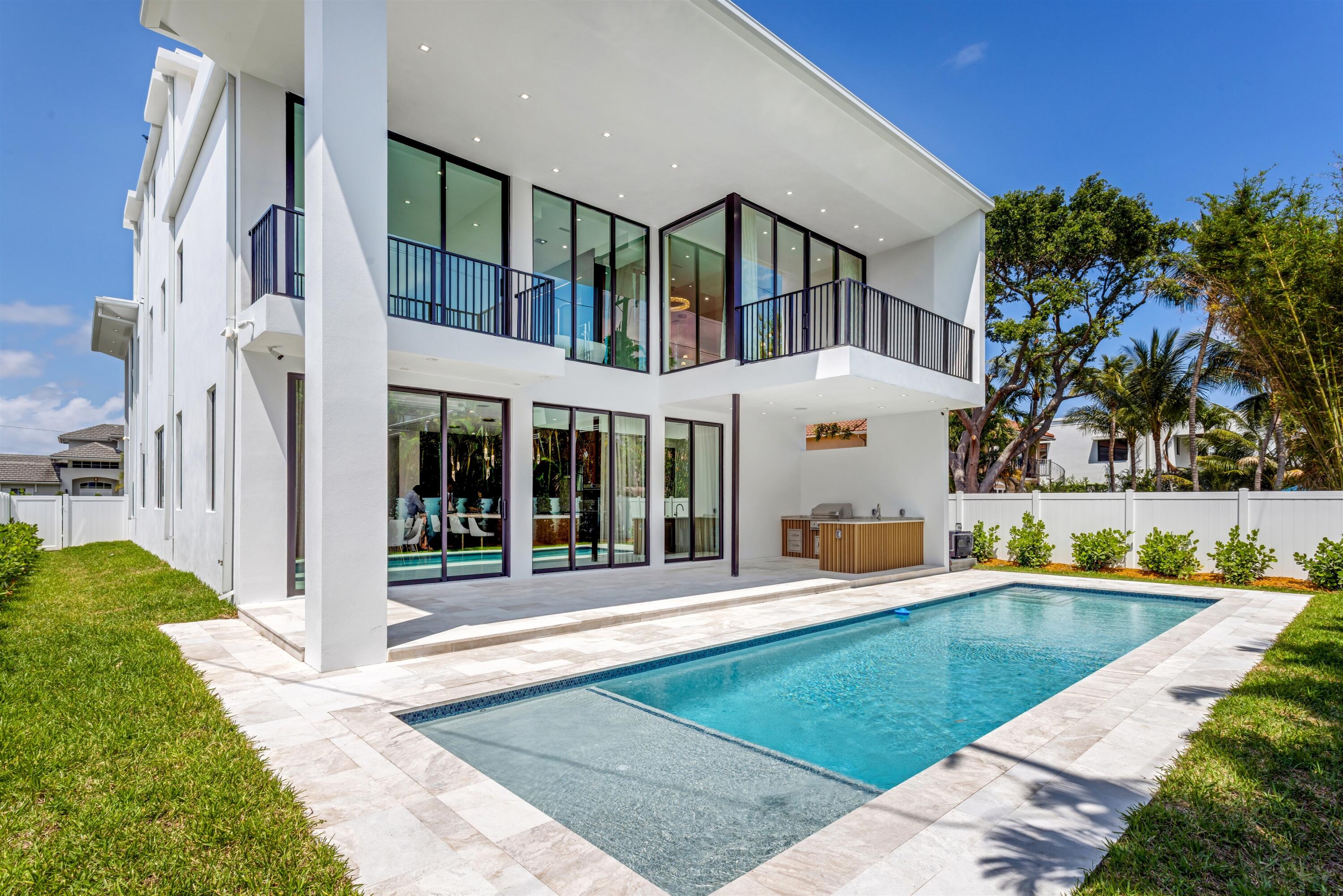 KINGS COURT - Residential