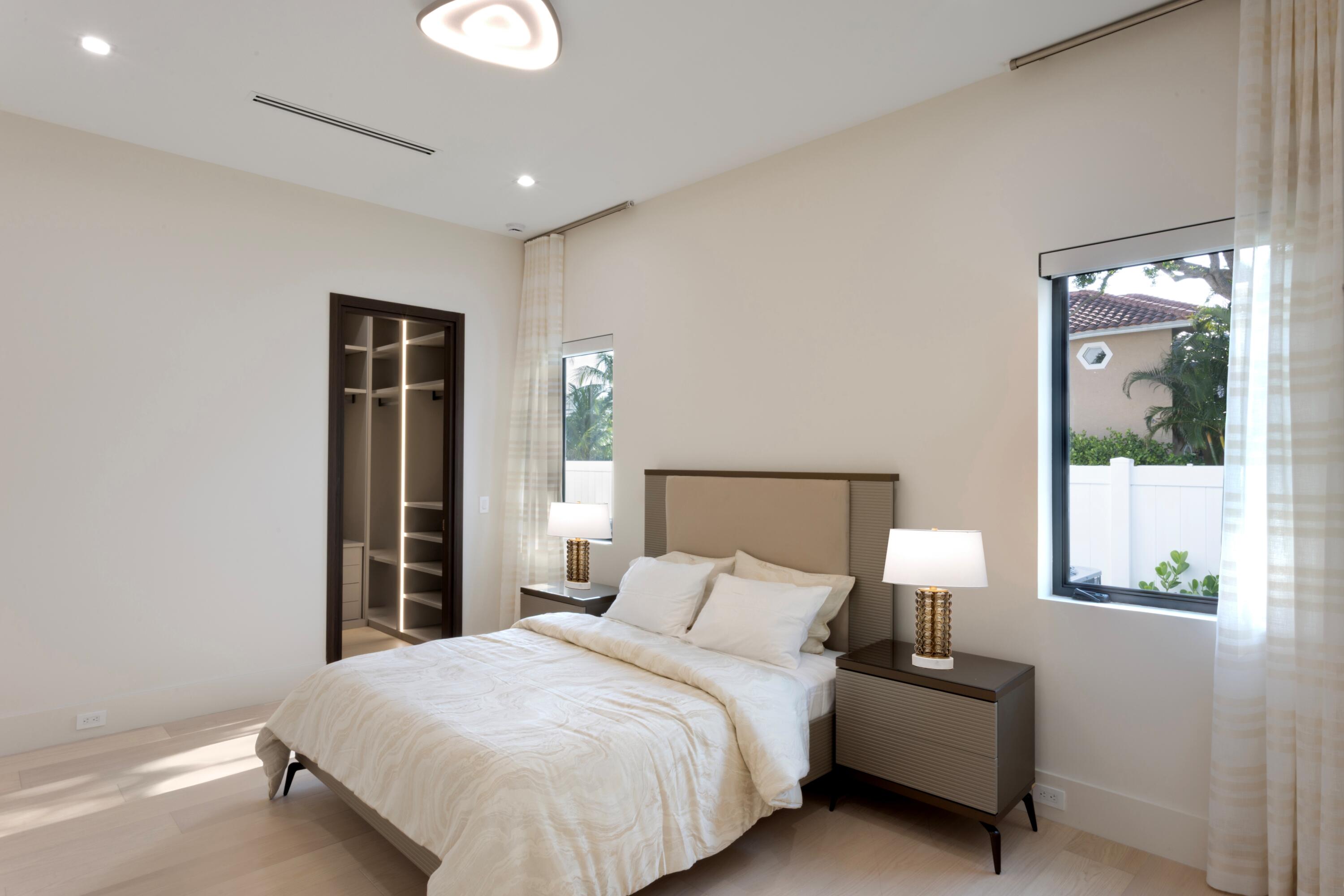 KINGS COURT - Residential