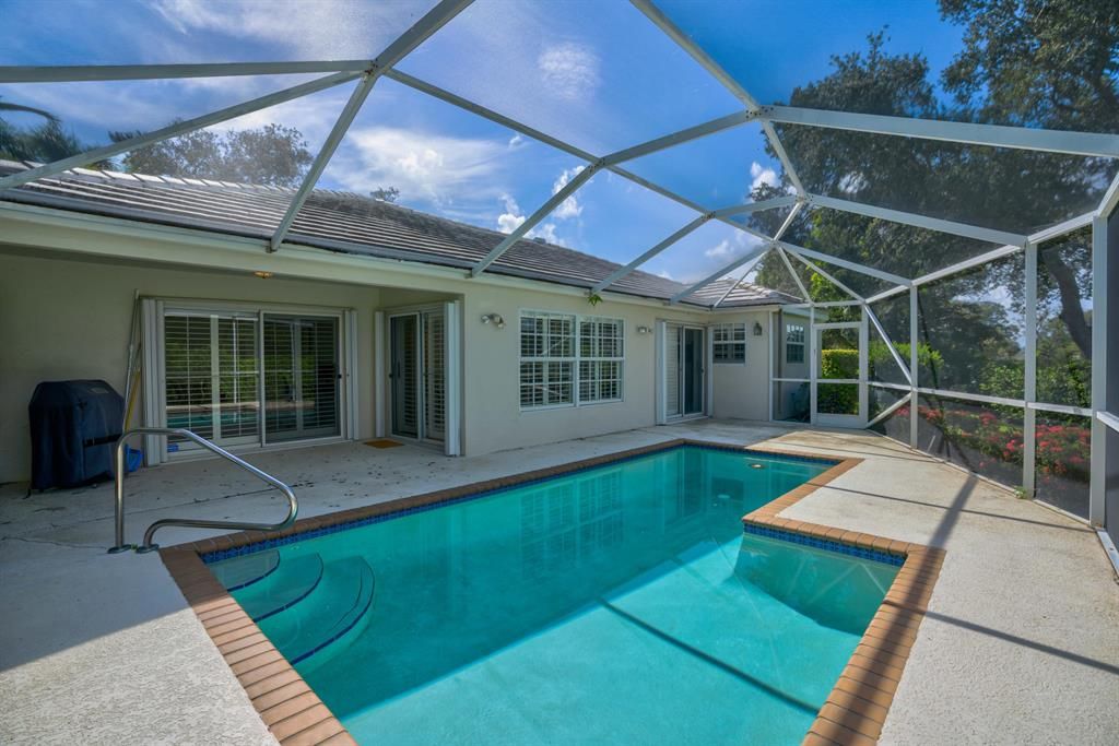 Photo of 18253 SE Fairview Circle Cir, Jupiter, FL 33469 (MLS # R10822748)