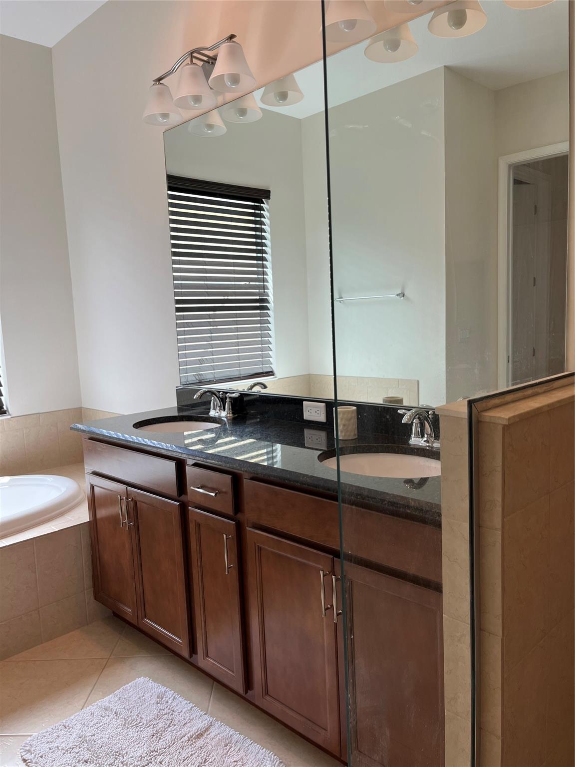 Hammocks of Westlake - Residential