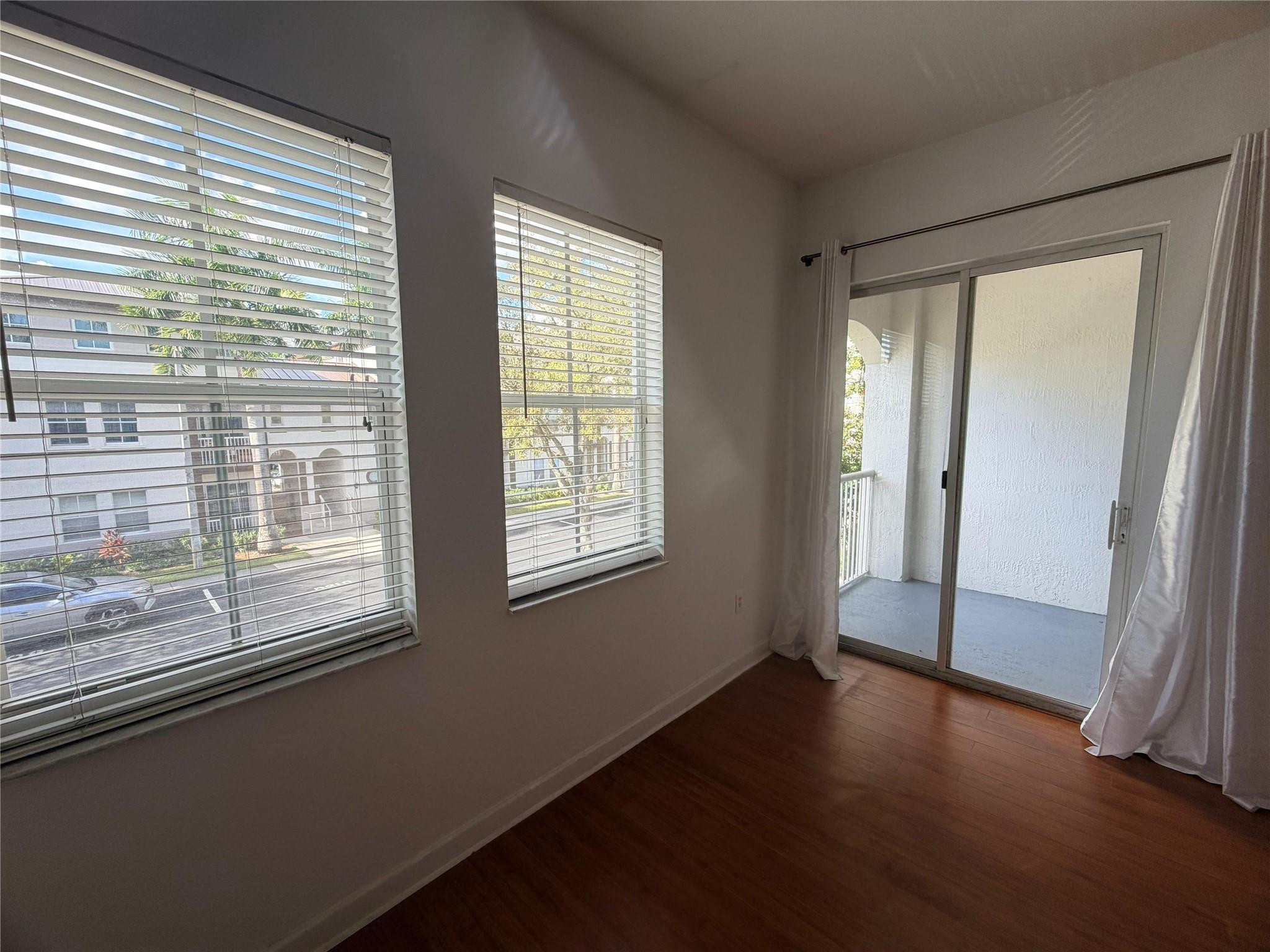 COURTYARDS - Residential