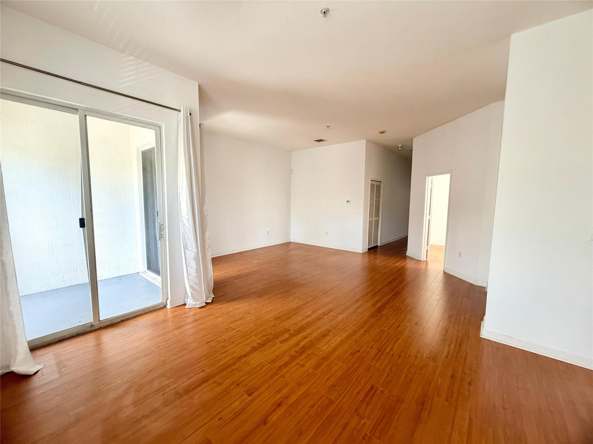 COURTYARDS - Residential