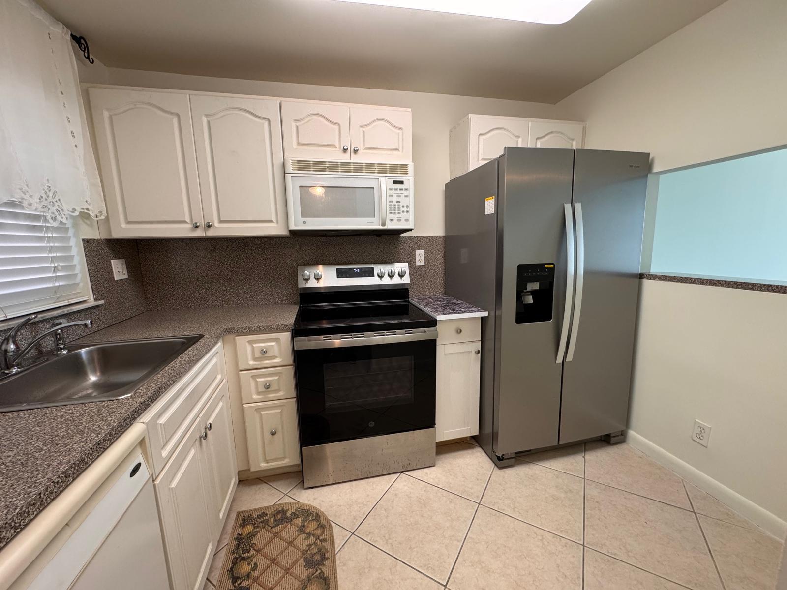 9660 SUNRISE LAKES Boulevard 202