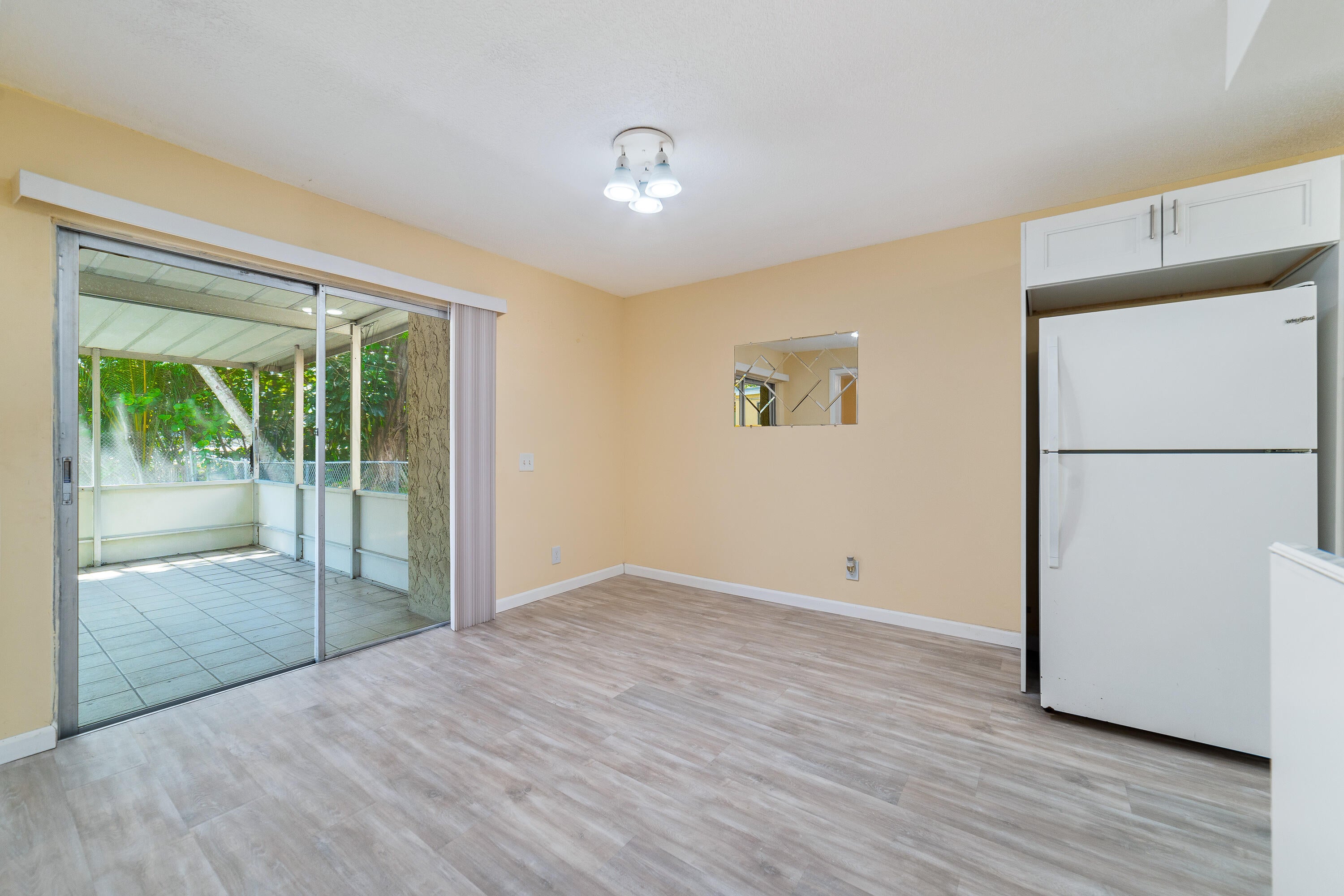 276 SUNSHINE Drive
