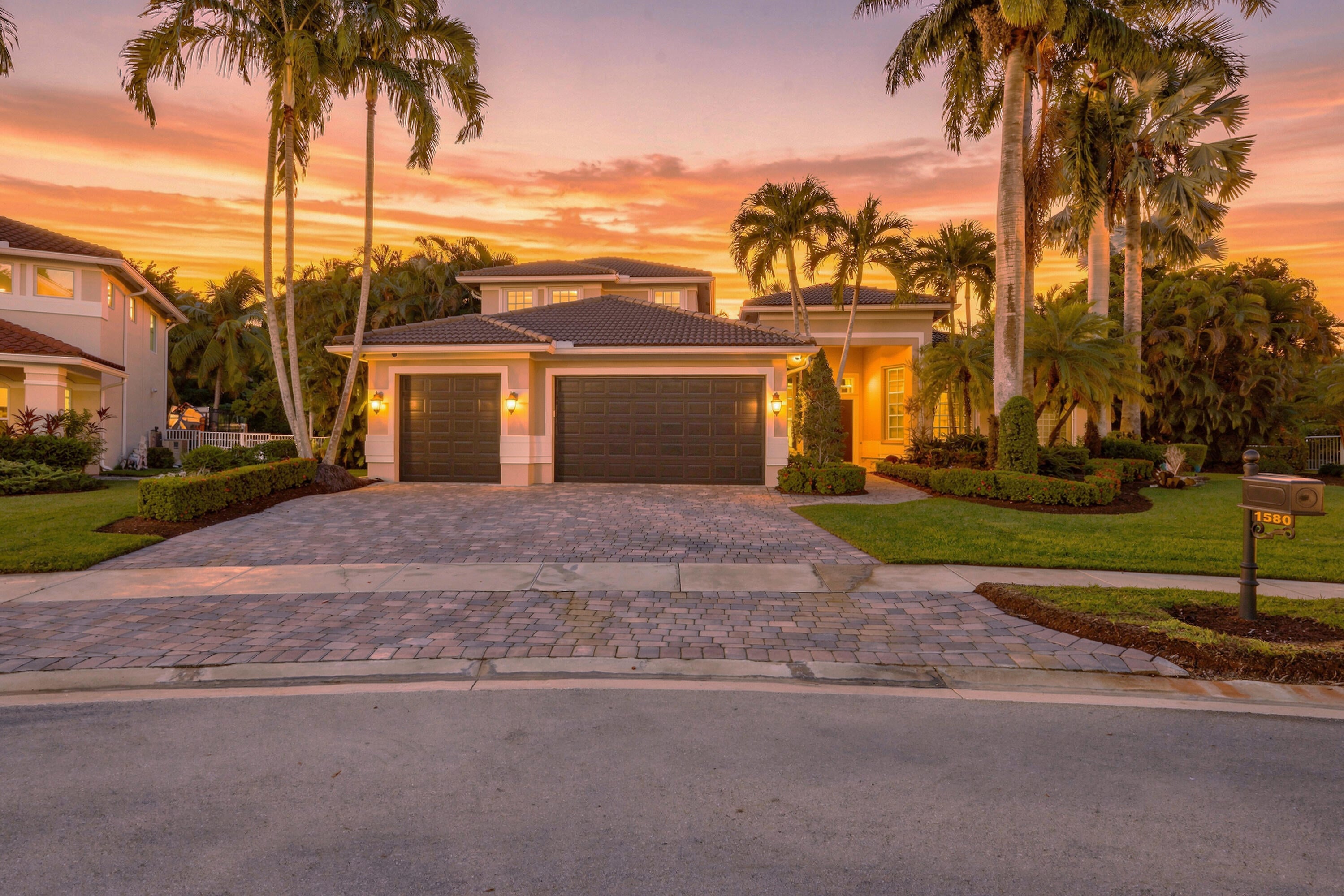 1580 VICTORIA ISLE Way