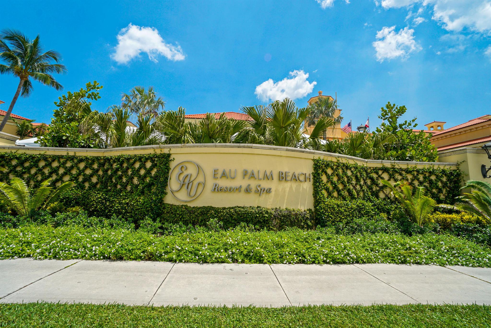 LE CHATEAU ROYAL CONDO - Residential