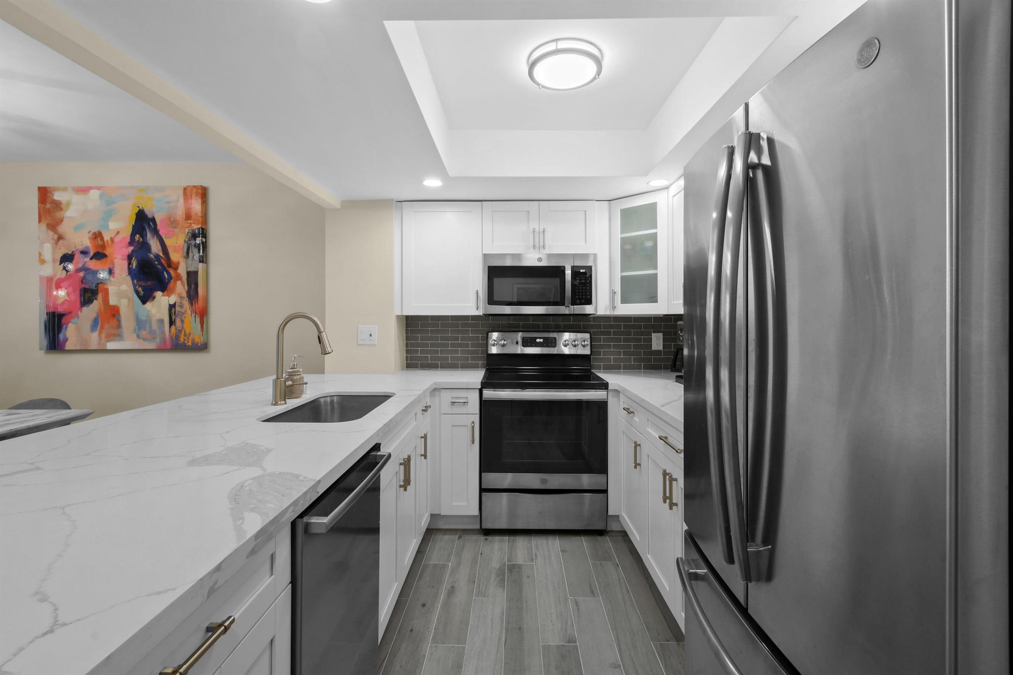 LE CHATEAU ROYAL CONDO - Residential