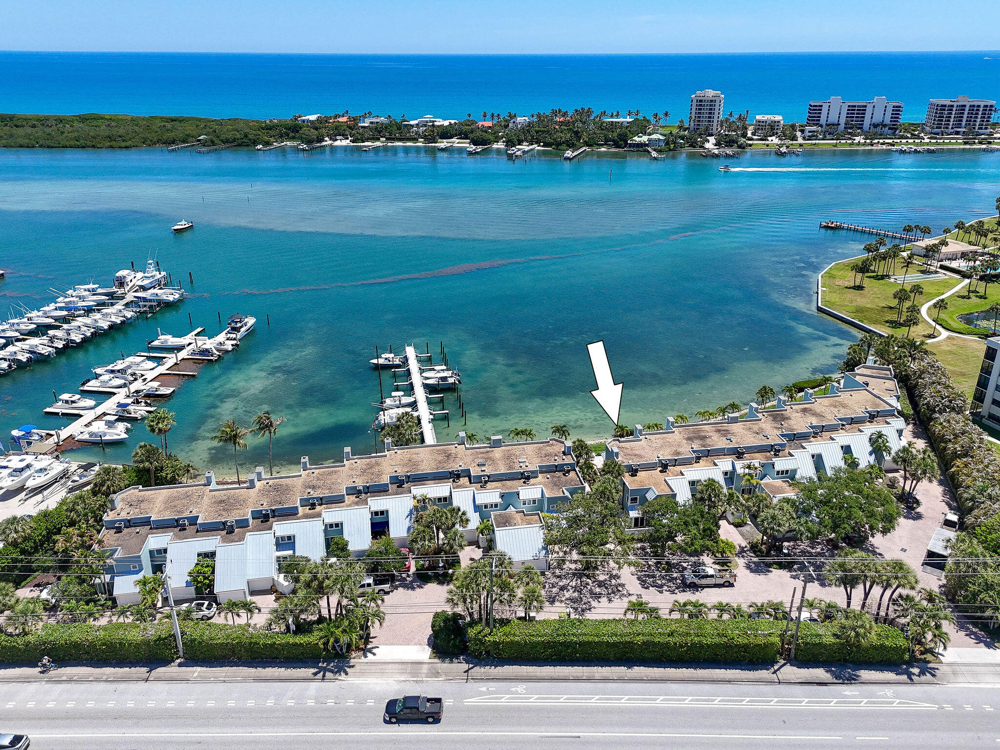SCRIMSHAW ON THE BAY - Residential