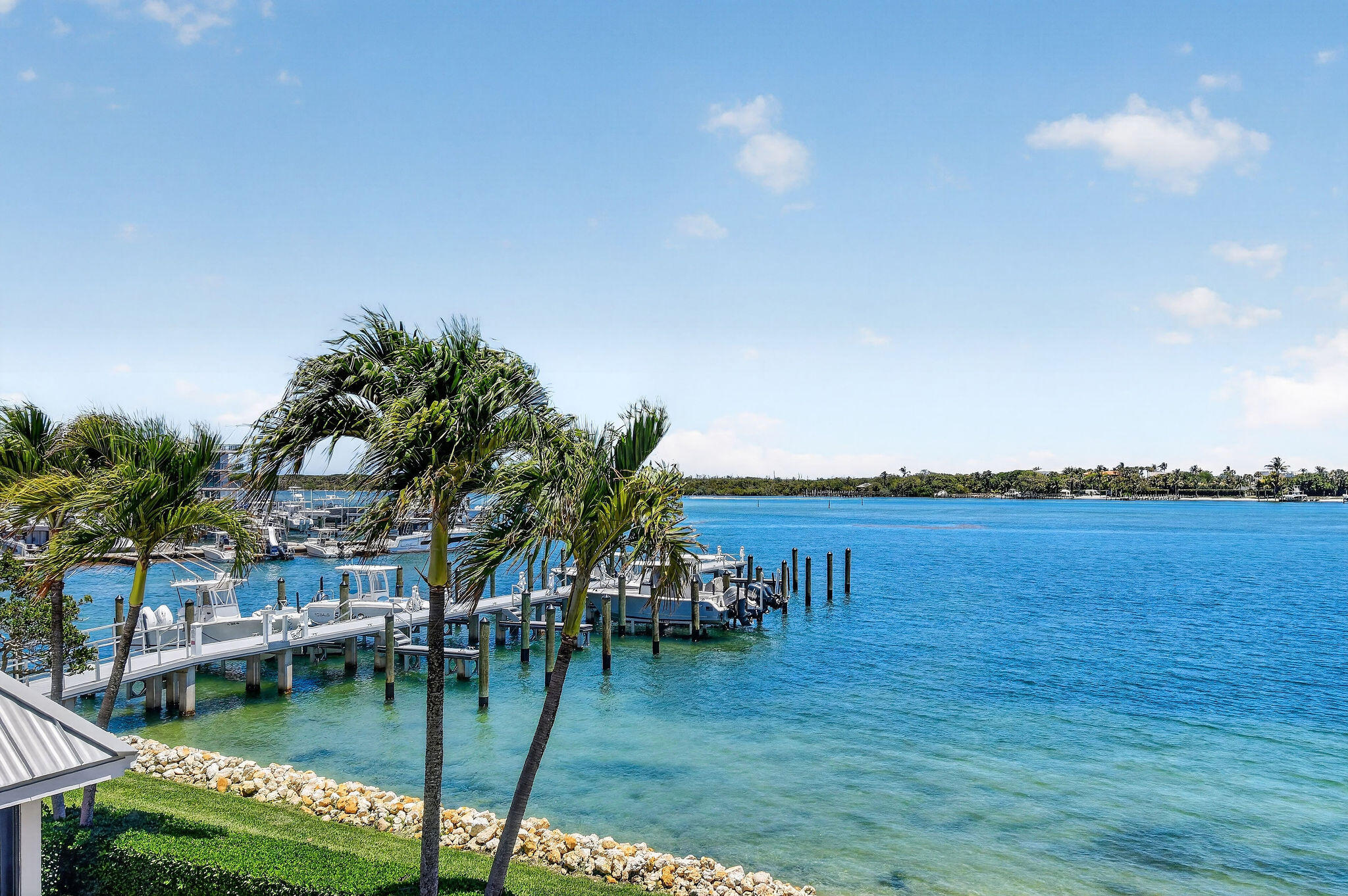SCRIMSHAW ON THE BAY - Residential
