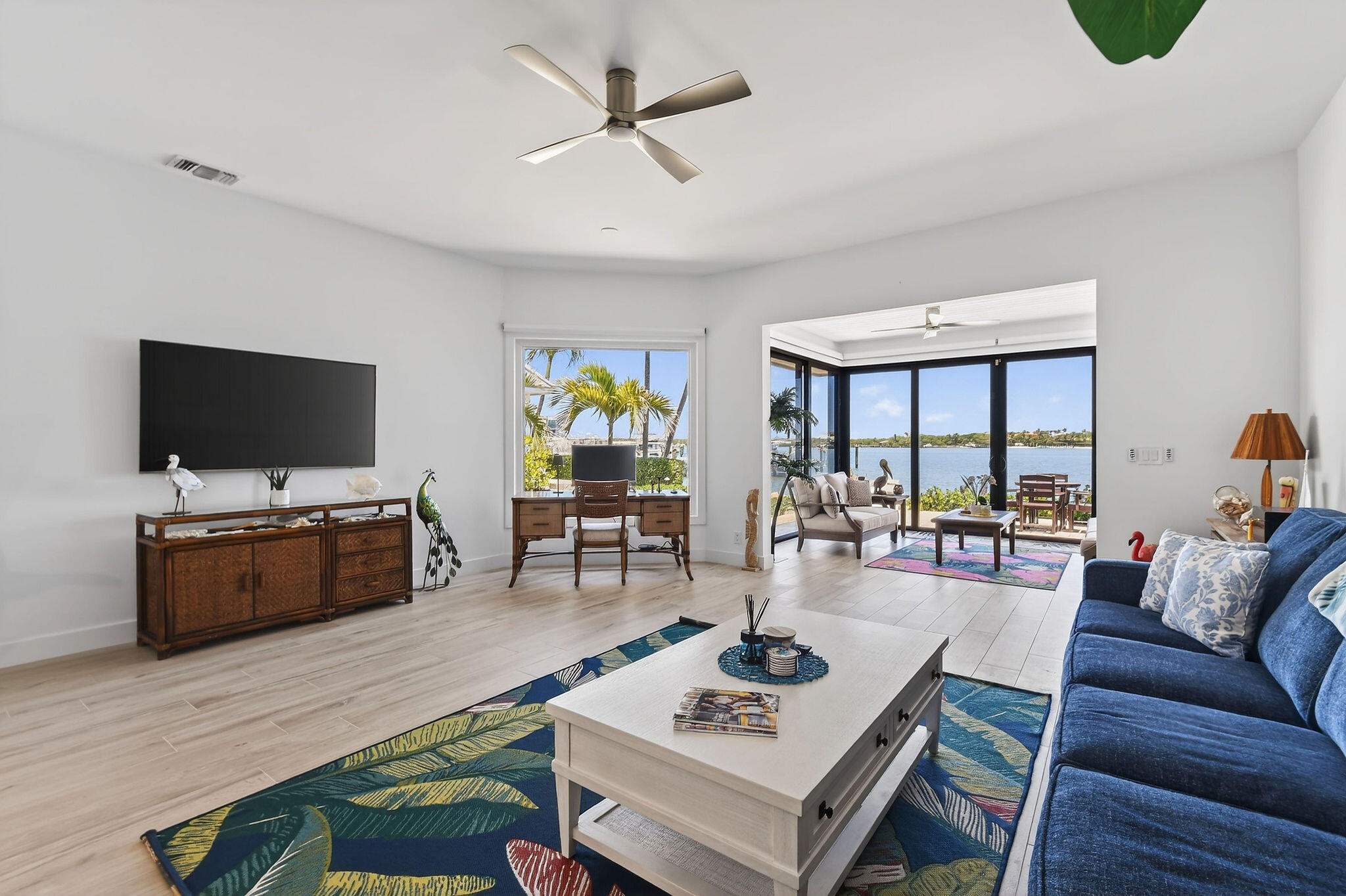 SCRIMSHAW ON THE BAY - Residential