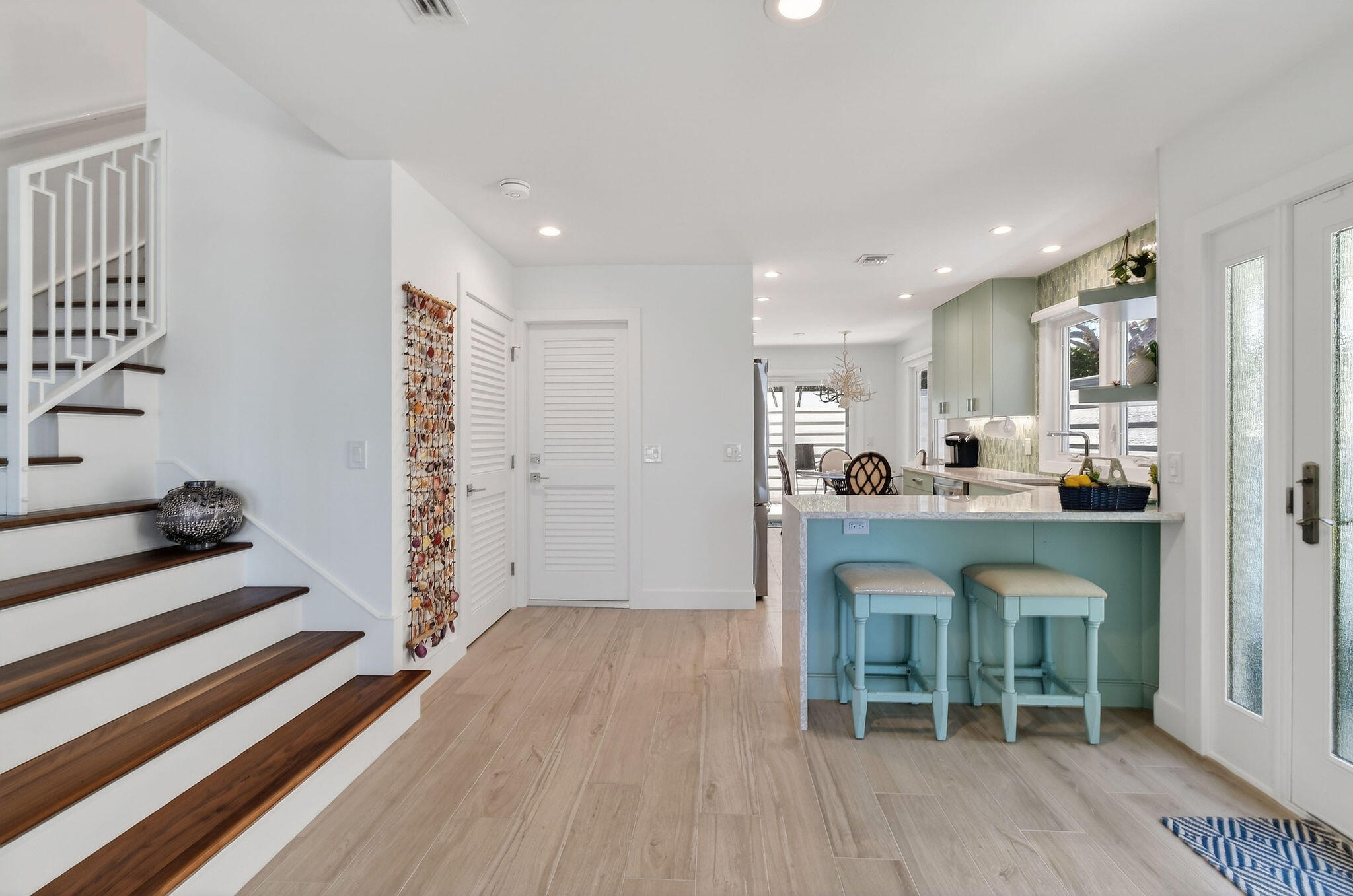 SCRIMSHAW ON THE BAY - Residential