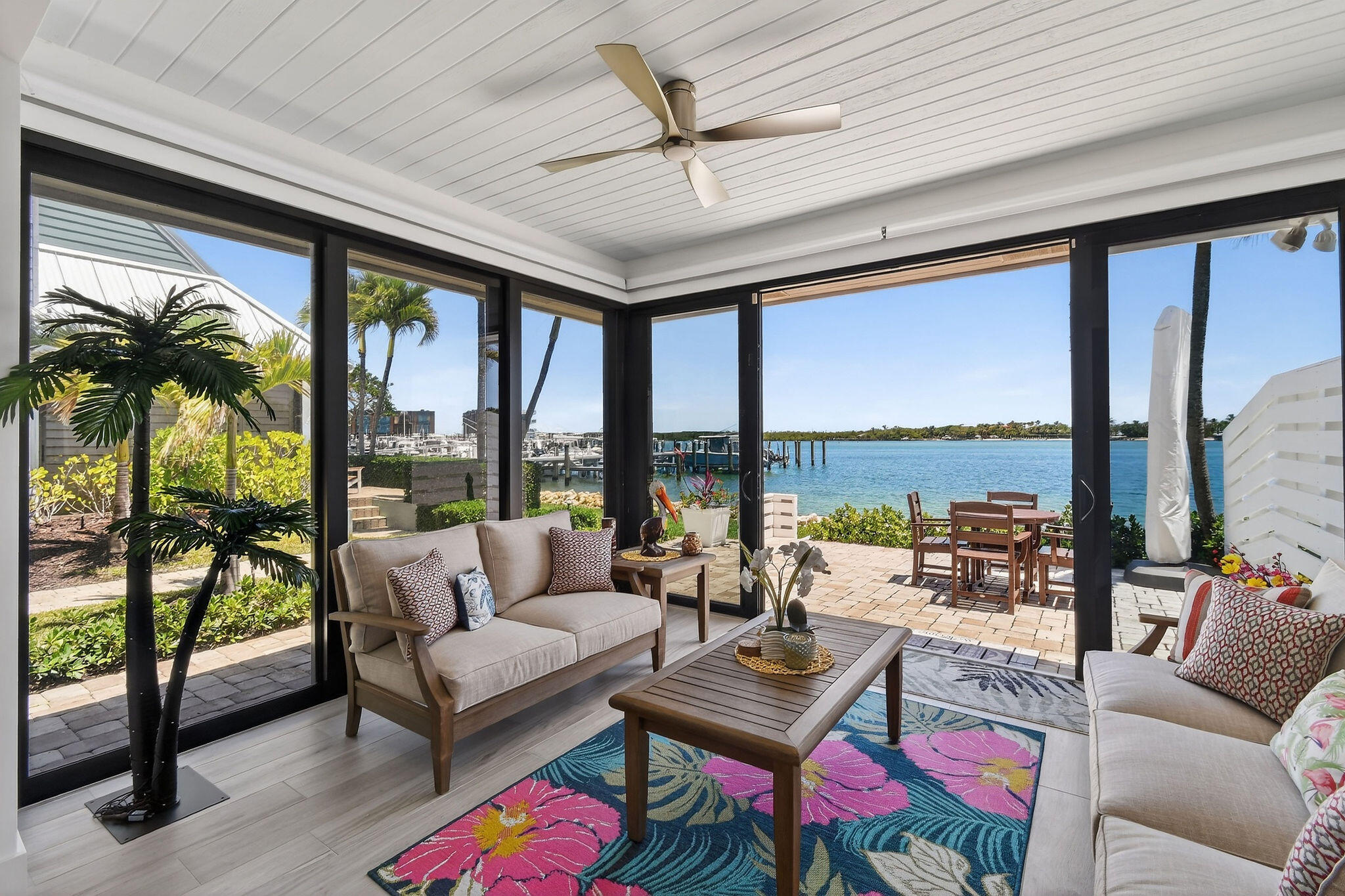 SCRIMSHAW ON THE BAY - Residential