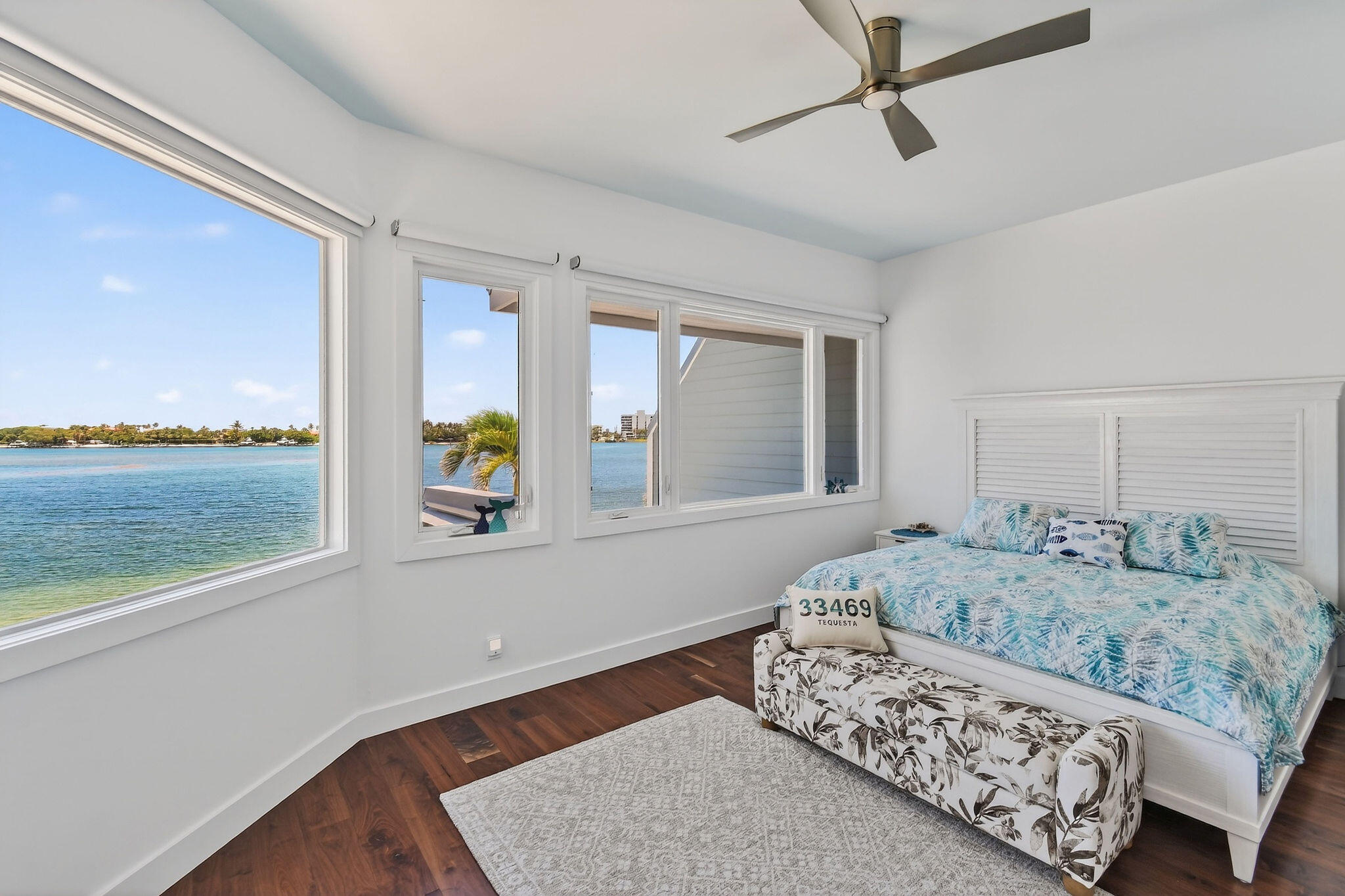 SCRIMSHAW ON THE BAY - Residential
