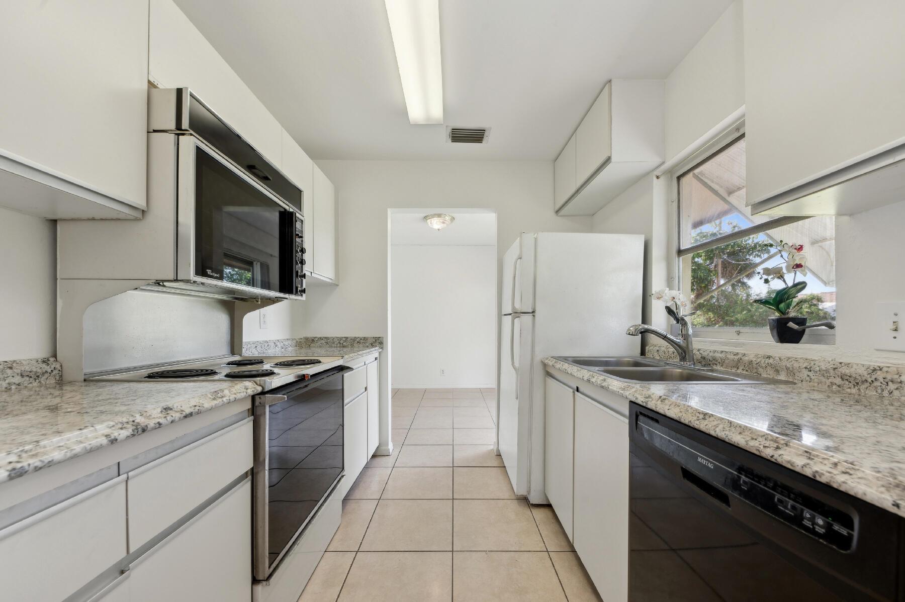 2412 NE 2nd Court