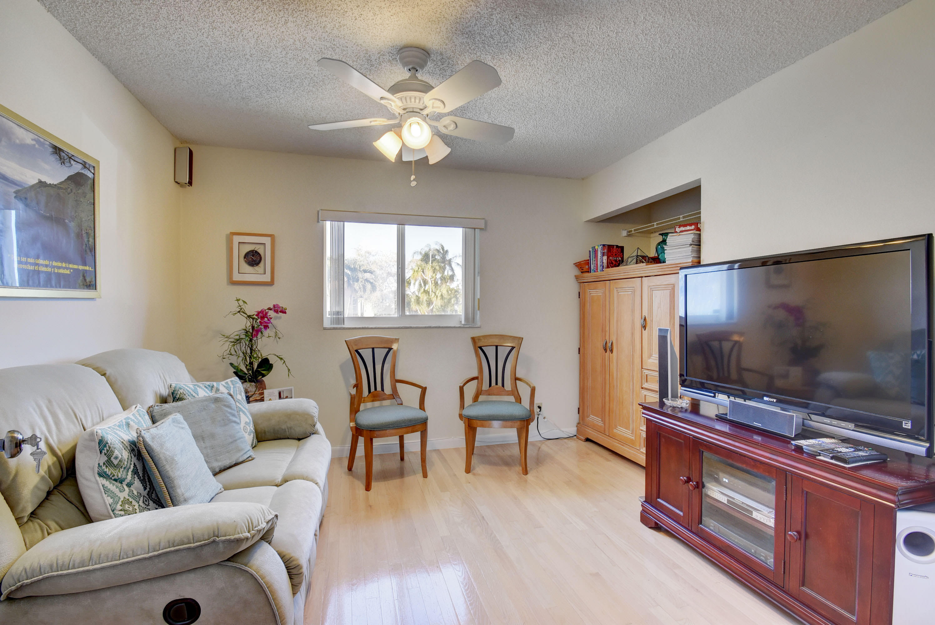 BOCA TRAILS PLAT 1 LOT 72 - Residential