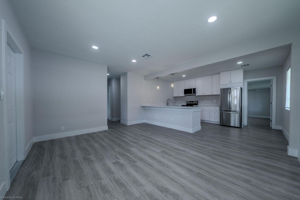 Photo of 417 SW 24th Avenue, Fort Lauderdale, FL 33312 (MLS # R11013649)