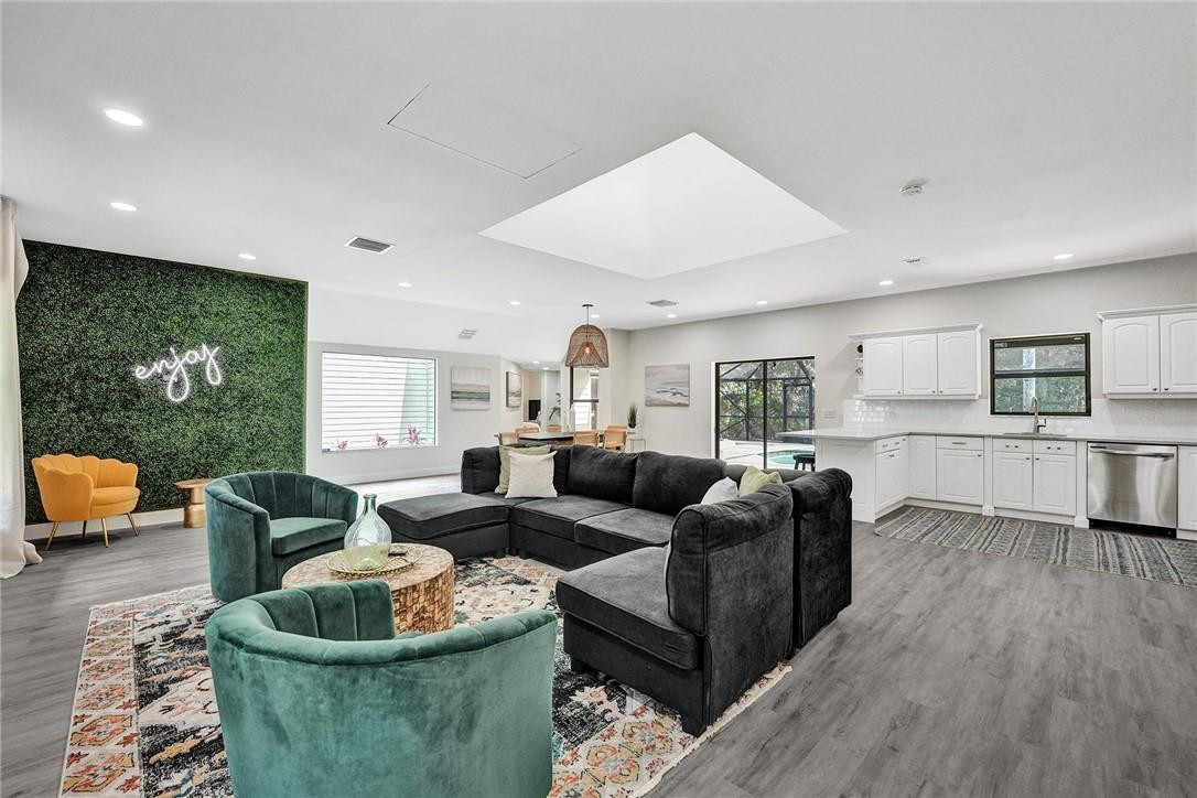 Acreage & Unrec - Residential