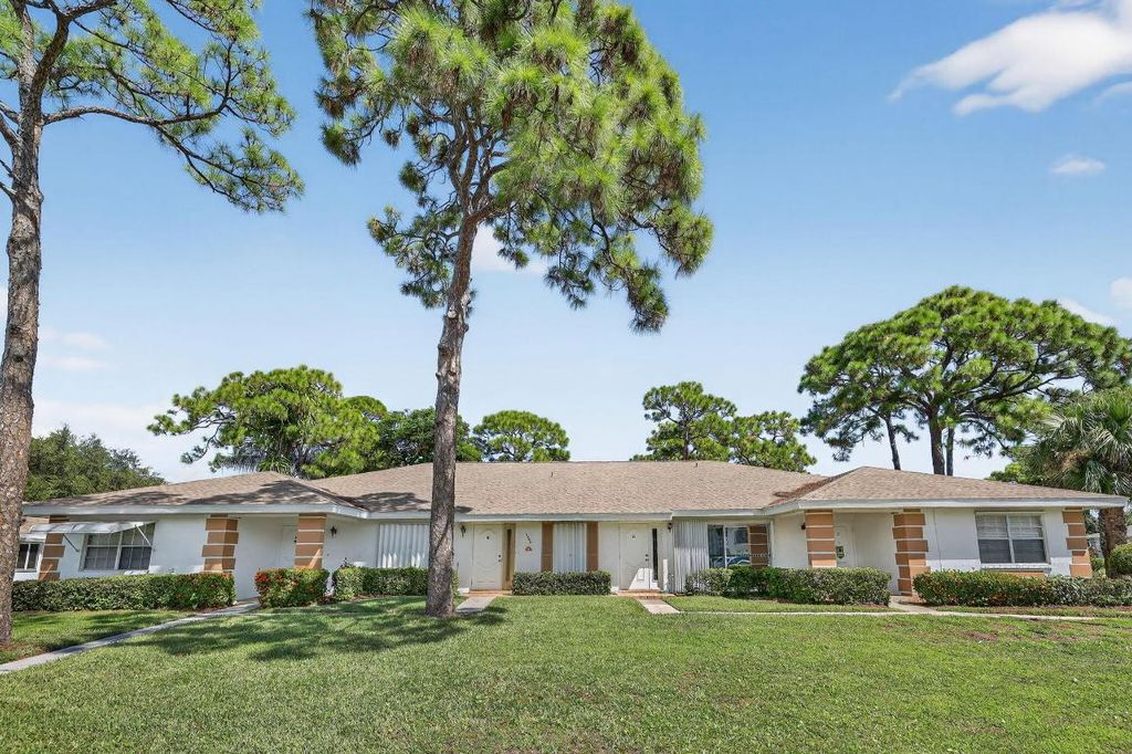 Photo of 1222 S Lakes End Drive #C, Fort Pierce, FL 34982 (MLS # R11124785)